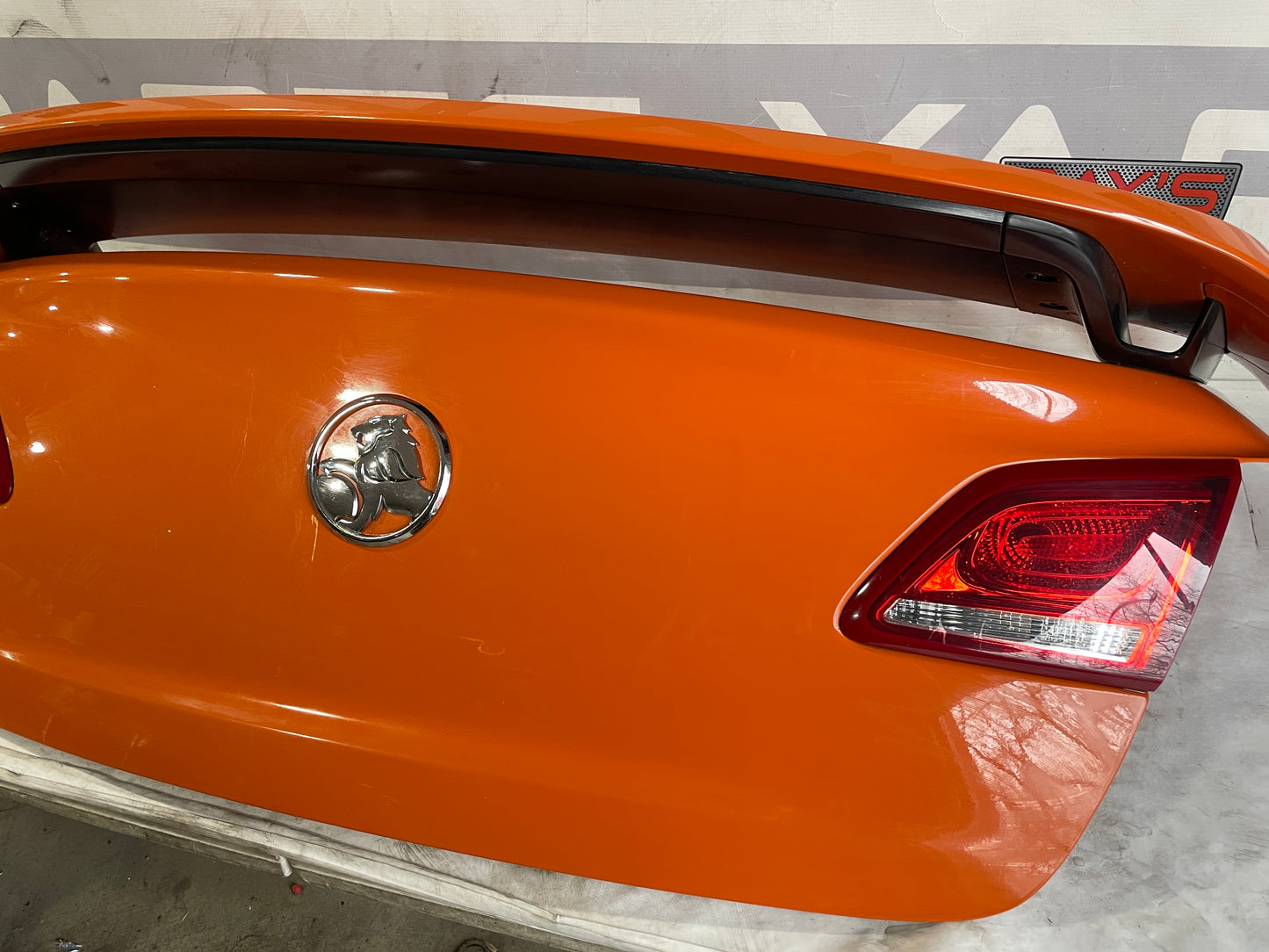 2014-2017 Chevy SS Sedan Holden Commodore Trunk Deck Lid Spoiler Wing OEM