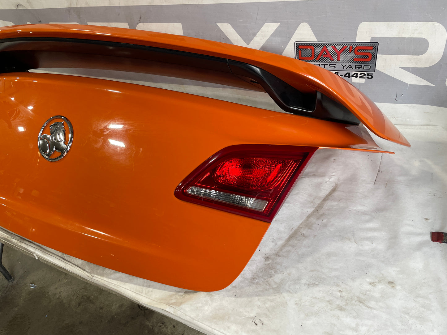 2014-2017 Chevy SS Sedan Holden Commodore Trunk Deck Lid Spoiler Wing OEM