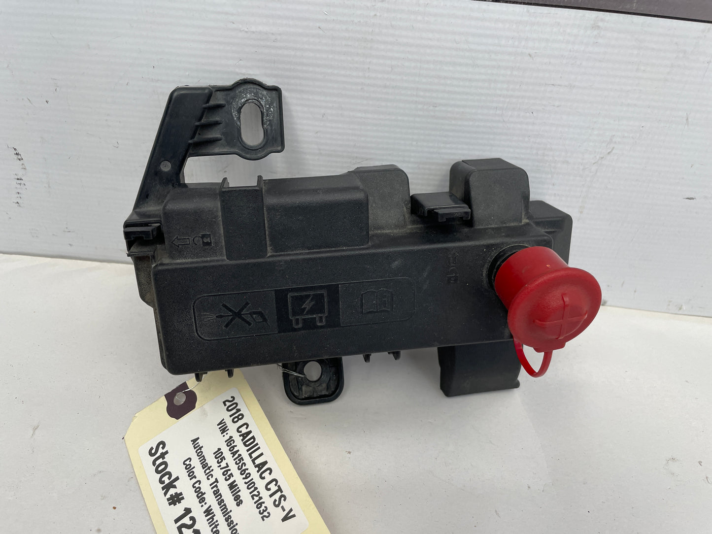 2018 Cadillac CTS-V Battery Power Distribution Block Fuse OEM - Day's Parts Yard