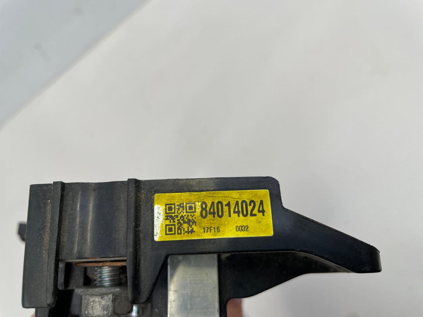 2018 Cadillac CTS-V Battery Power Distribution Block Fuse OEM - Day's Parts Yard