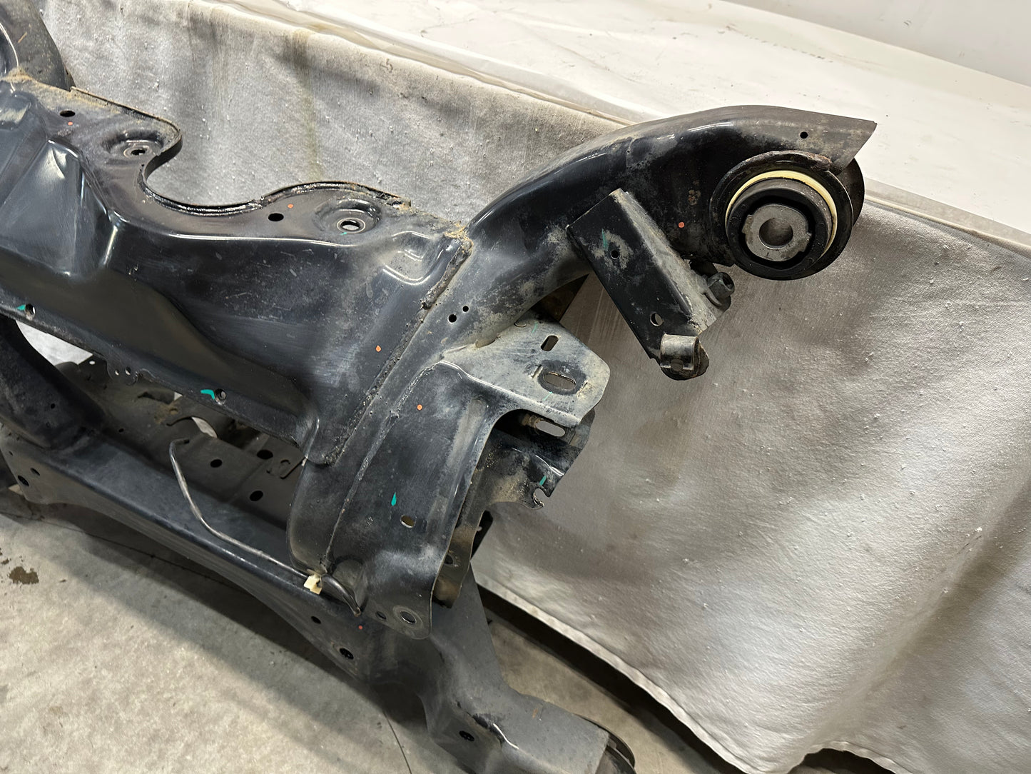 2010 Chevy Camaro SS Rear Suspension Cradle Sub Frame K Member Support OEM - Day's Parts Yard