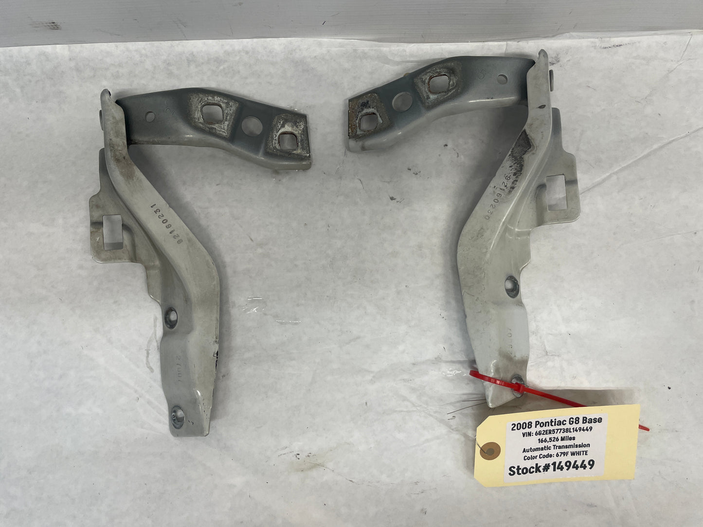 2008 Pontiac G8 Base RH & LH Hood Hinges w/ Mounting Bracket OEM - Day's Parts Yard