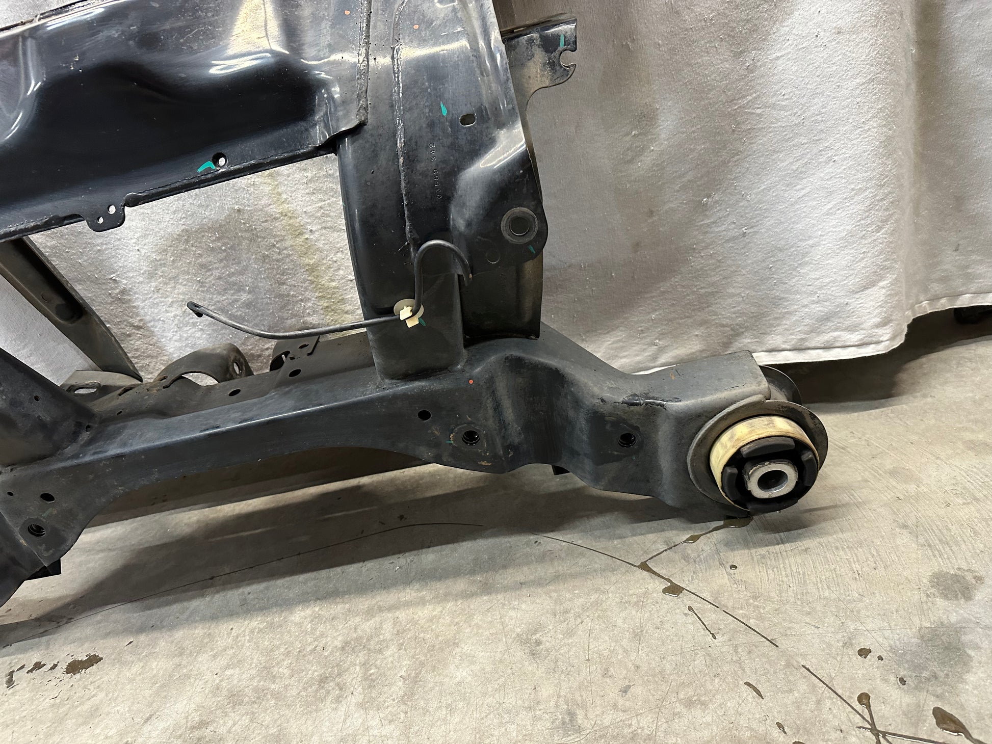 2010 Chevy Camaro SS Rear Suspension Cradle Sub Frame K Member Support OEM - Day's Parts Yard