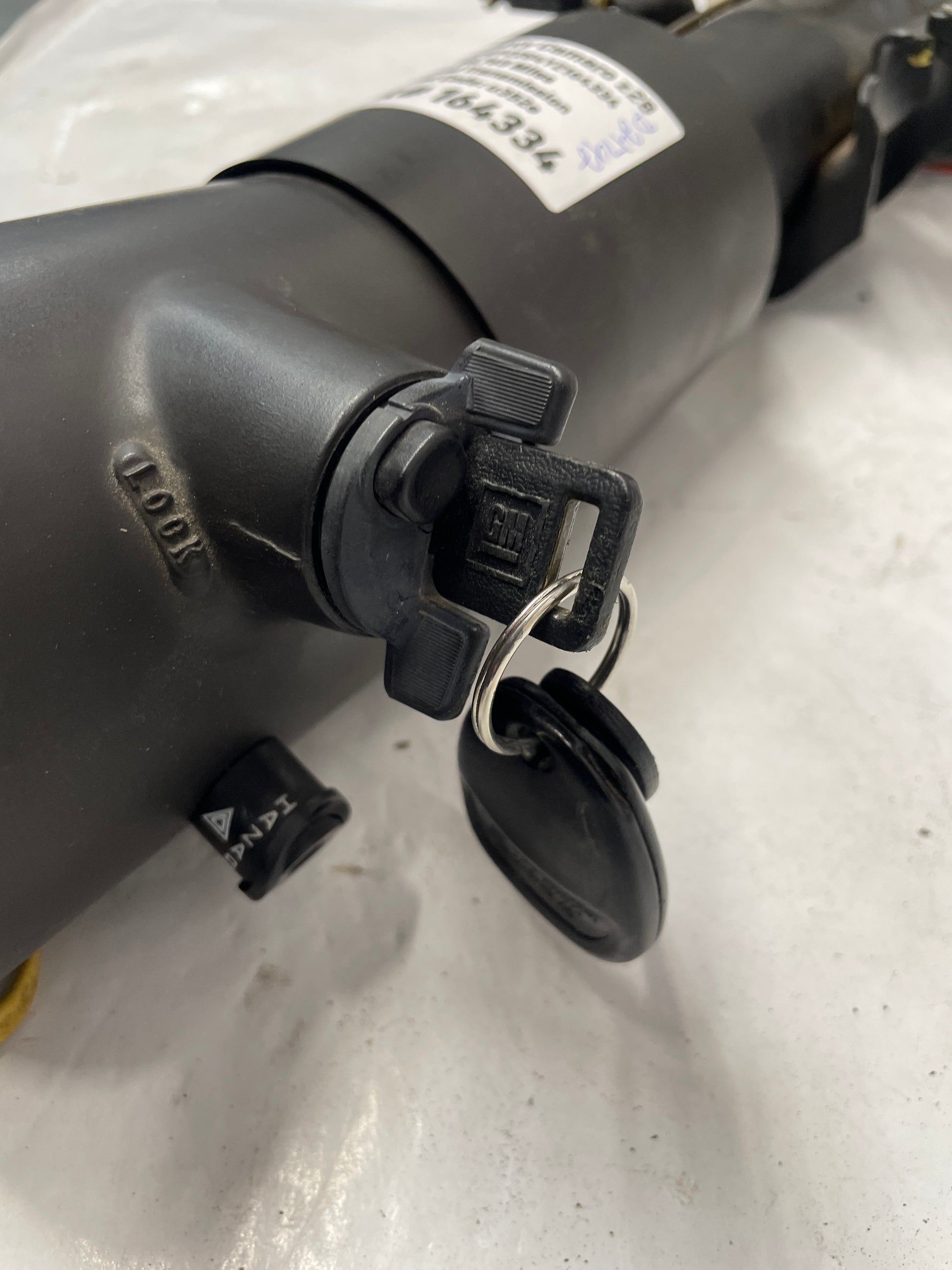 2000 Chevy Camaro Z28 Steering Column w/ Key OEM - Day's Parts Yard