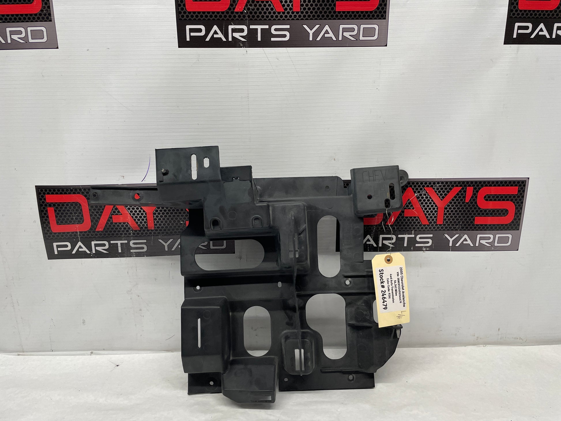 2005 Chevy Avalanche LH Driver Headlight Headlamp Bracket OEM - Day's Parts Yard