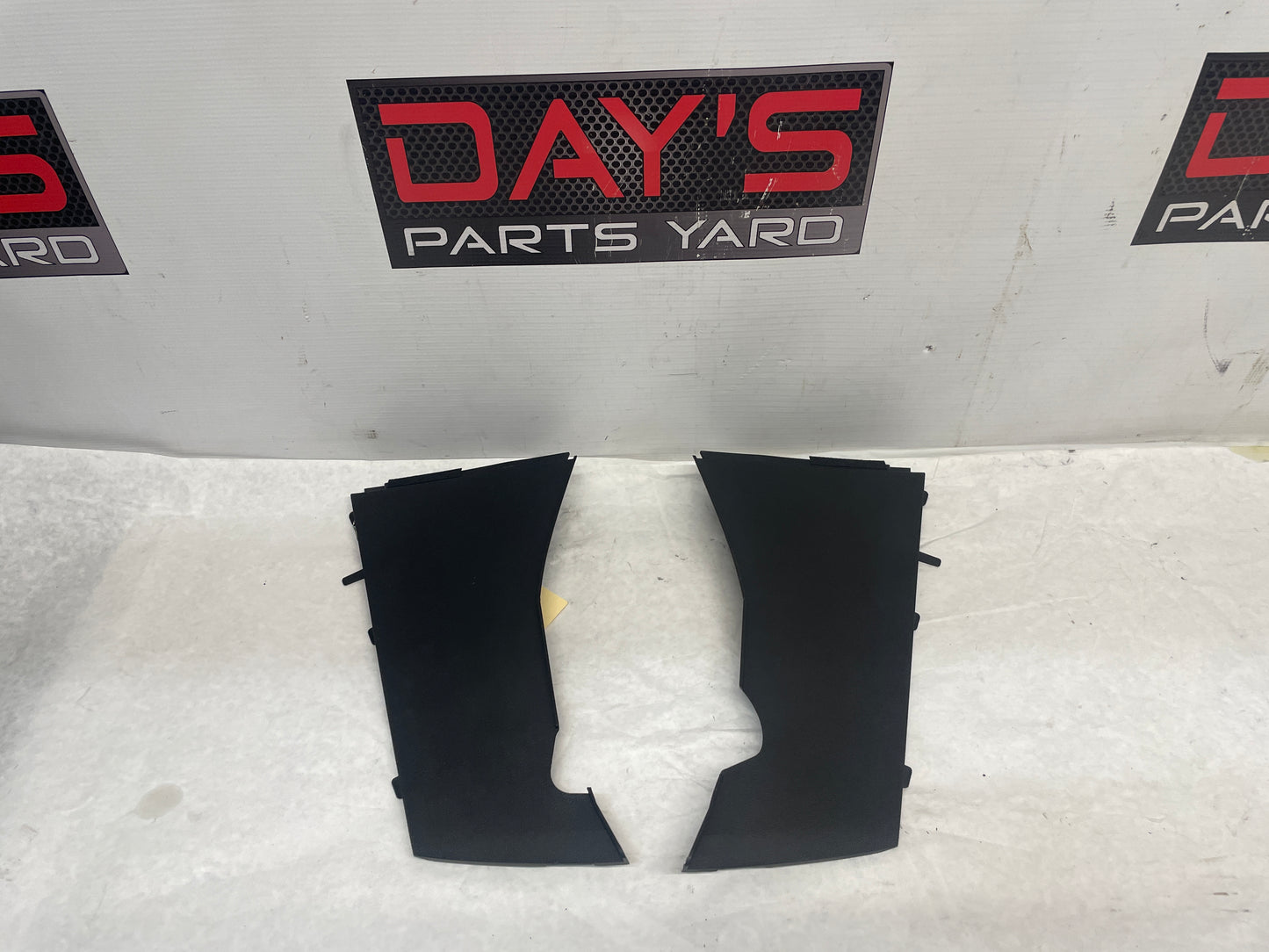 2008 Pontiac G8 Base RH & LH Dash Center Console Trim Set OEM - Day's Parts Yard