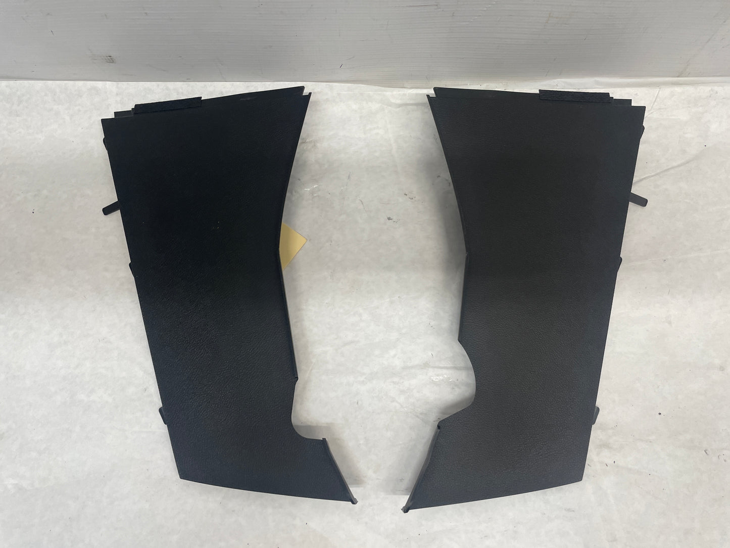 2008 Pontiac G8 Base RH & LH Dash Center Console Trim Set OEM - Day's Parts Yard
