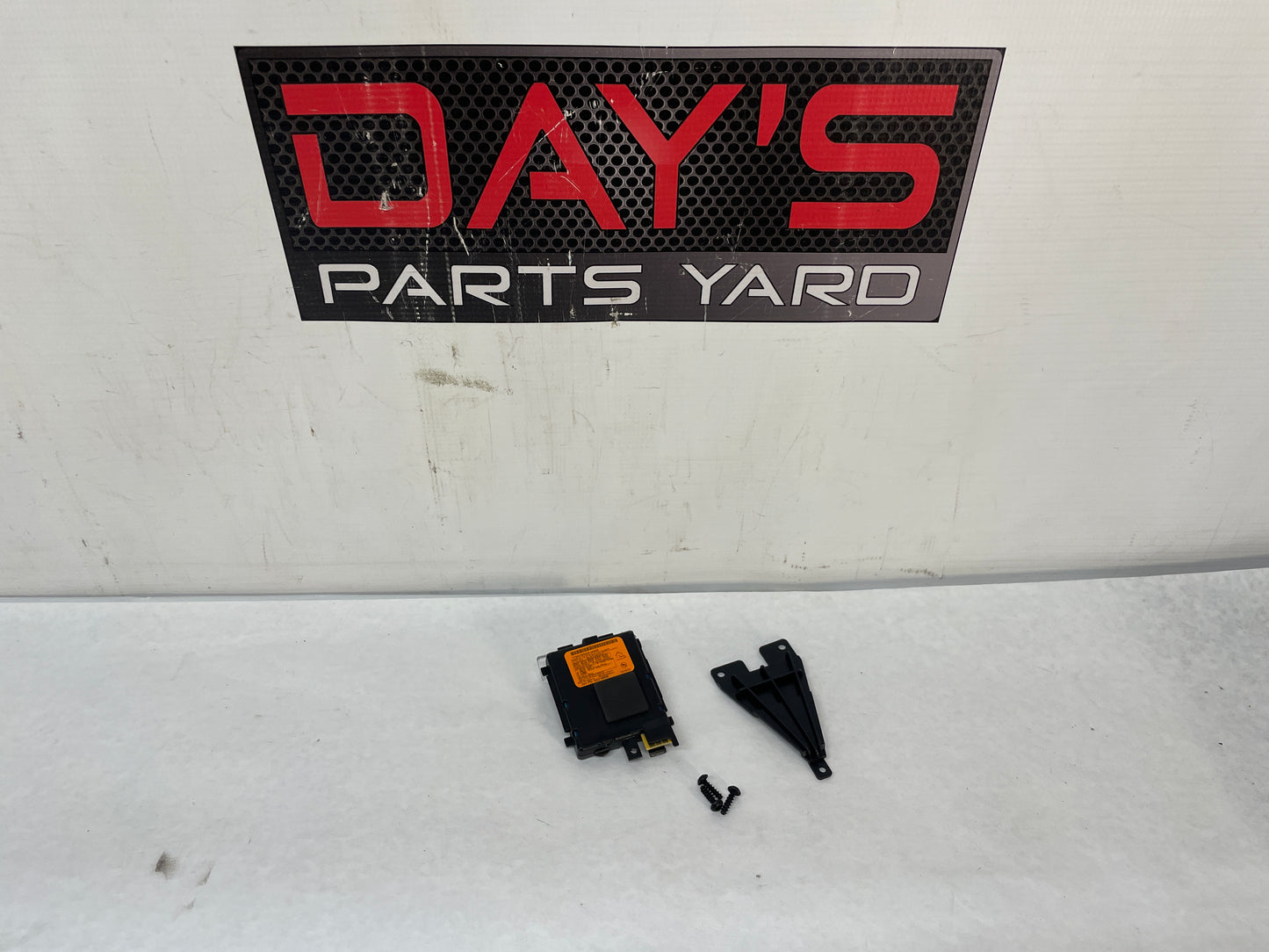 2013 Chevy Camaro ZL1 Overhead Roof Garage Door Opener Transmitter Module Kit OEM - Day's Parts Yard