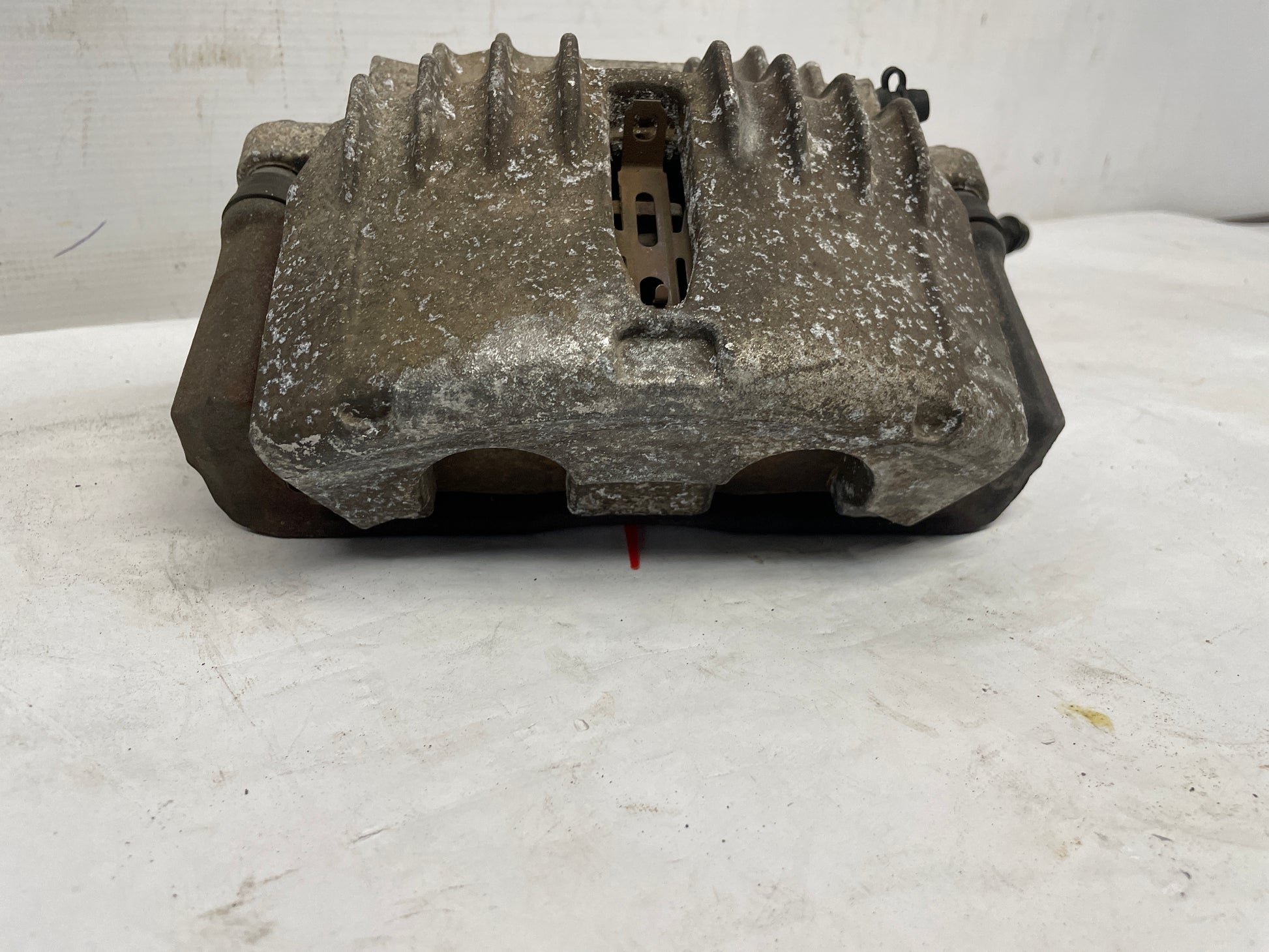 2000 Chevy Camaro Z28 Front Brake Calipers OEM - Day's Parts Yard