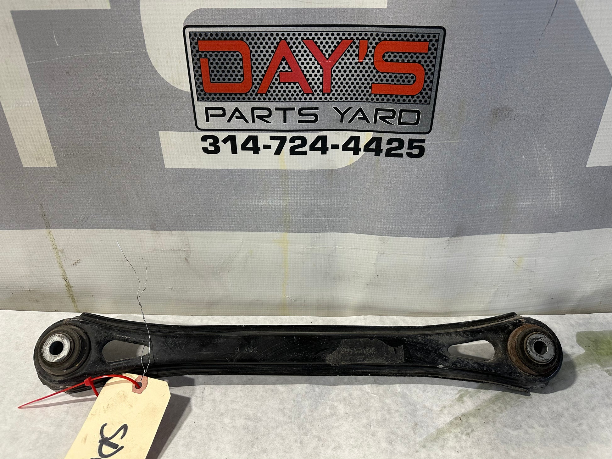 2017 Cadillac ATS-V Coupe Rear RH Passenger Lower Trailing Control Arm OEM - Day's Parts Yard