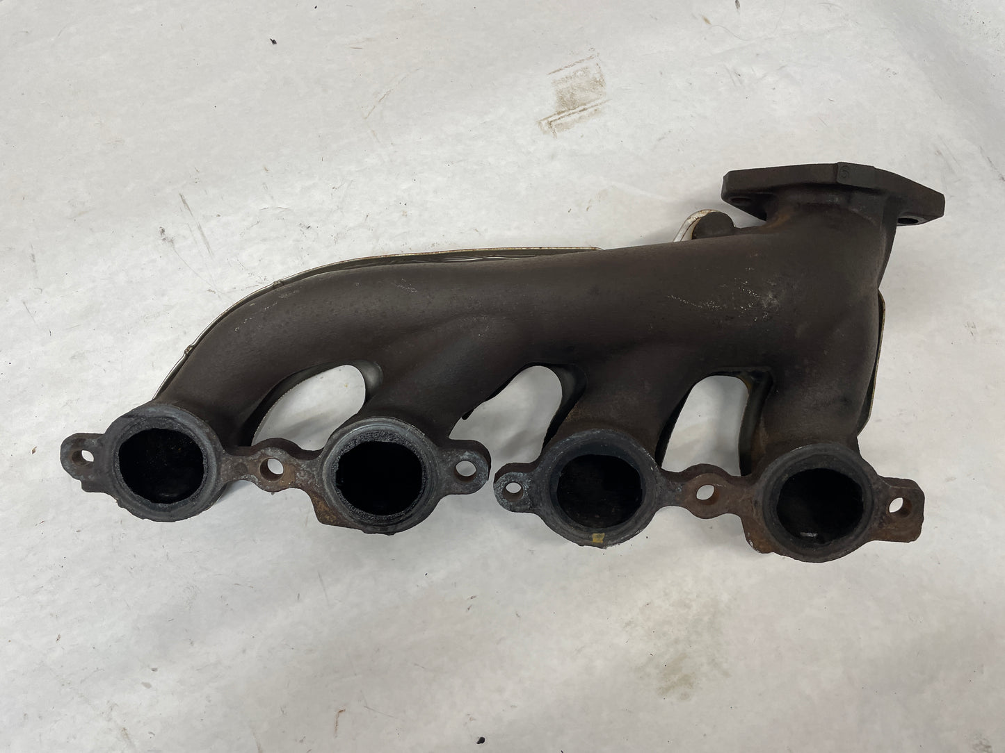 2009 Pontiac G8 GT RH & LH Exhaust Manifold OEM