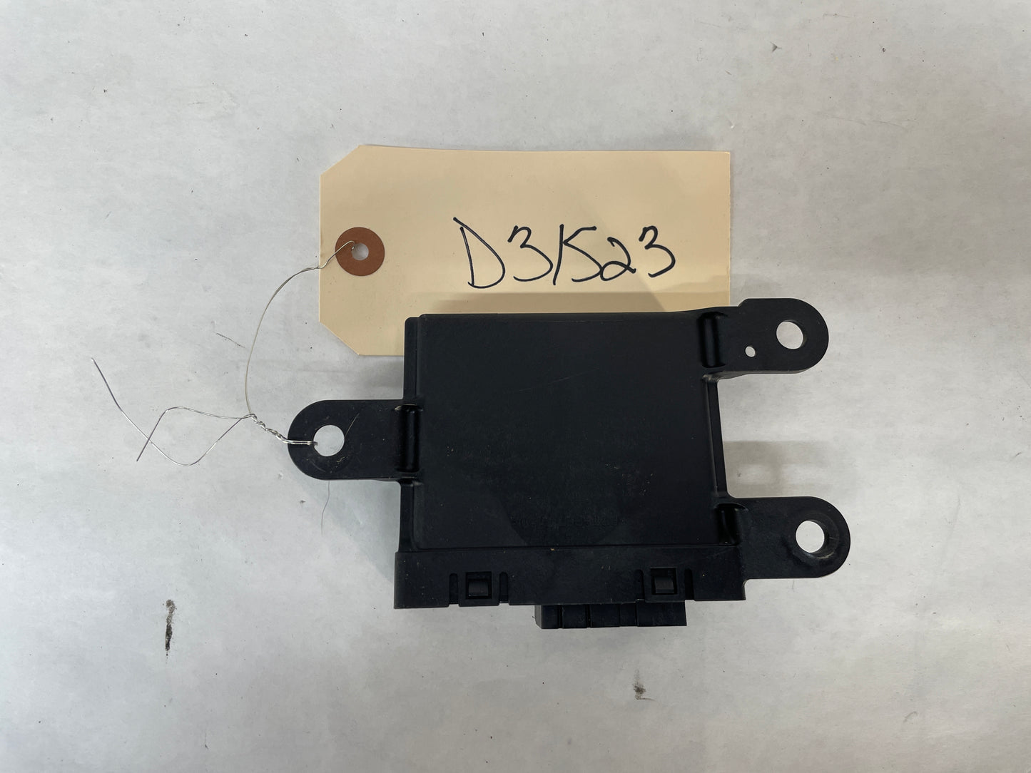 2013 Chevy Camaro ZL1 Parking Assist Control Module OEM - Day's Parts Yard