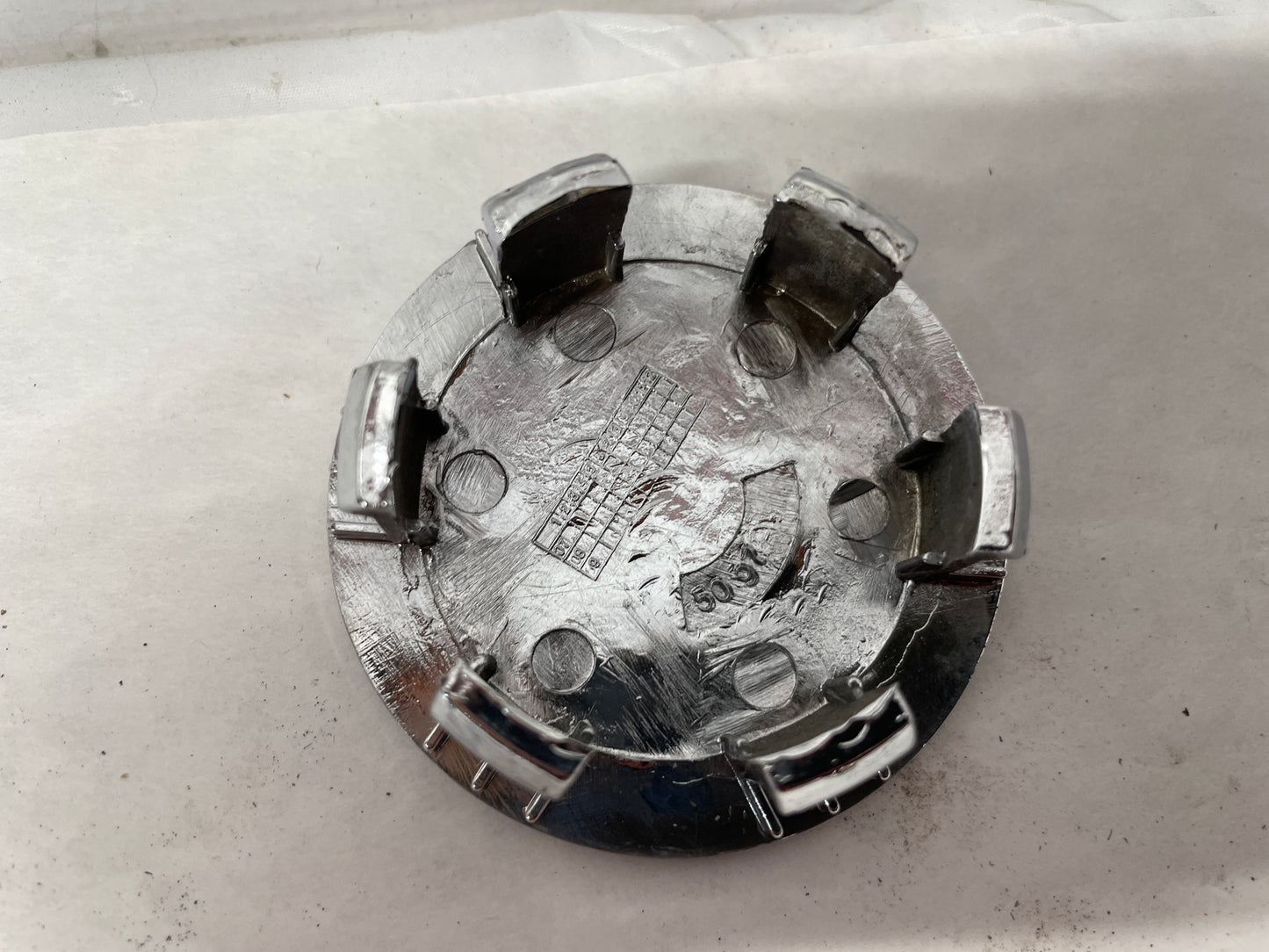 1999 Chevy C5 Corvette Wheel Center Cap OEM - Day's Parts Yard