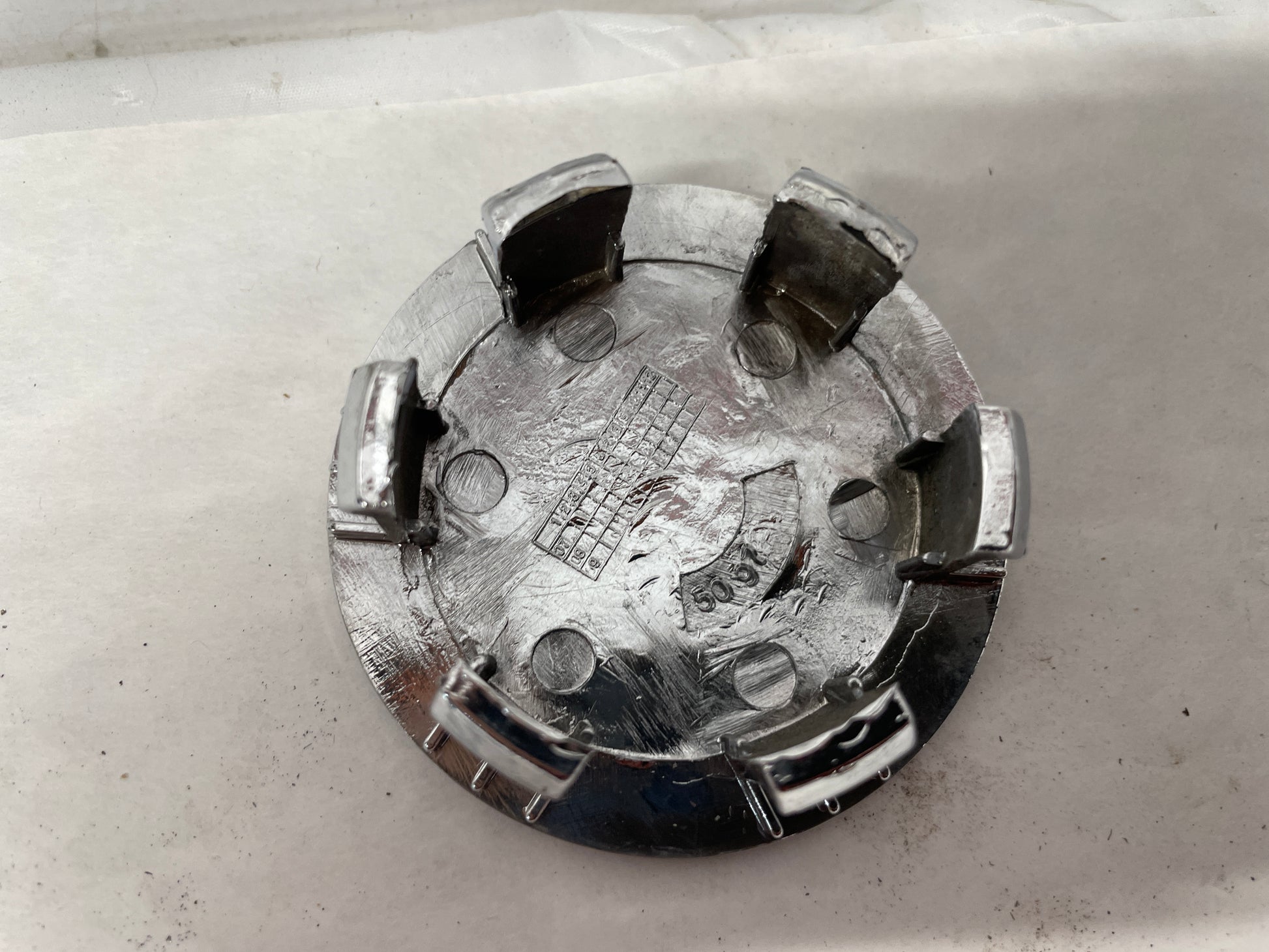 1999 Chevy C5 Corvette Wheel Center Cap OEM - Day's Parts Yard