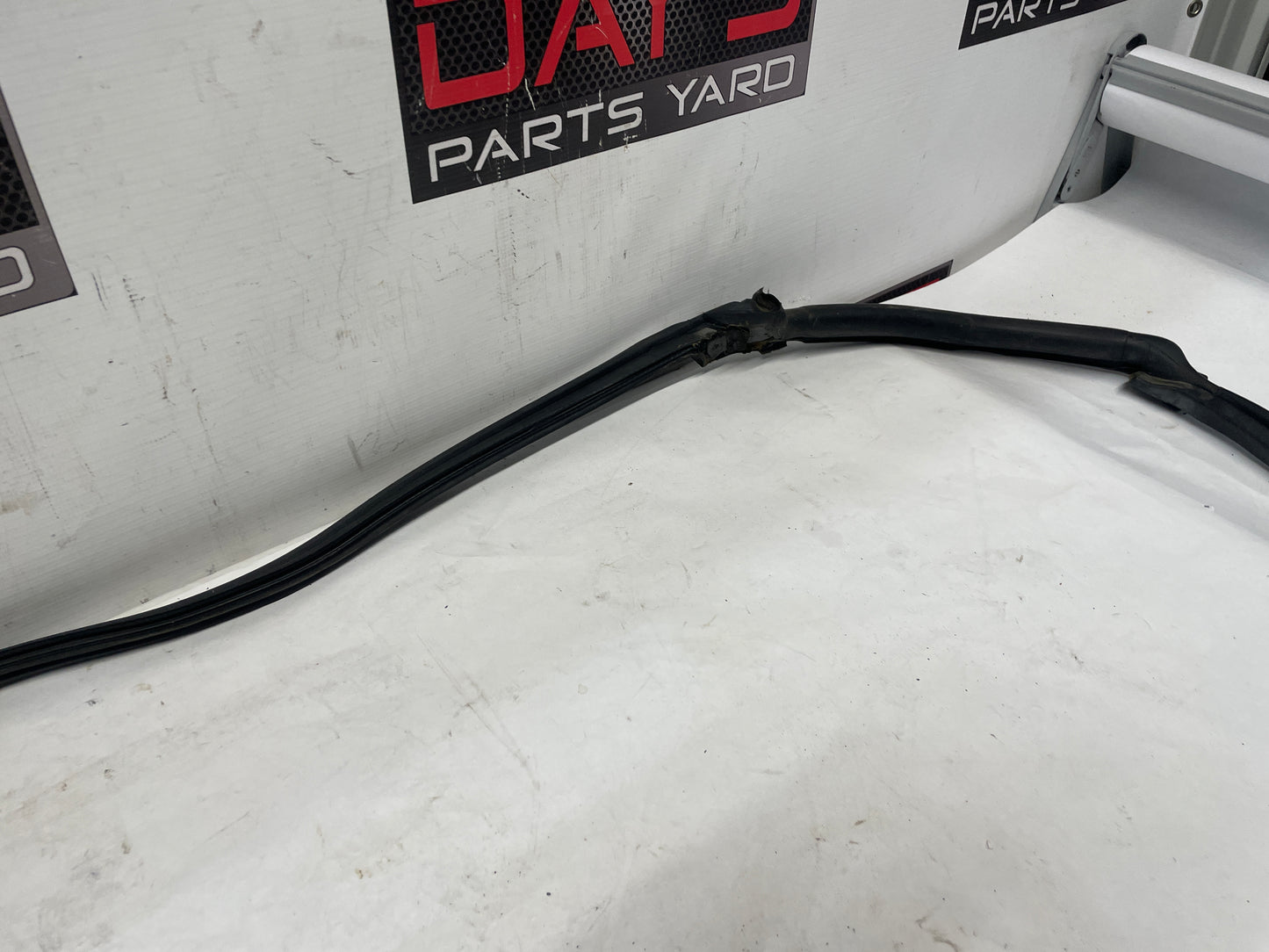 2000 Chevy Camaro Z28 LH Driver Body T-Top Weather Strip Seal OEM - Day's Parts Yard