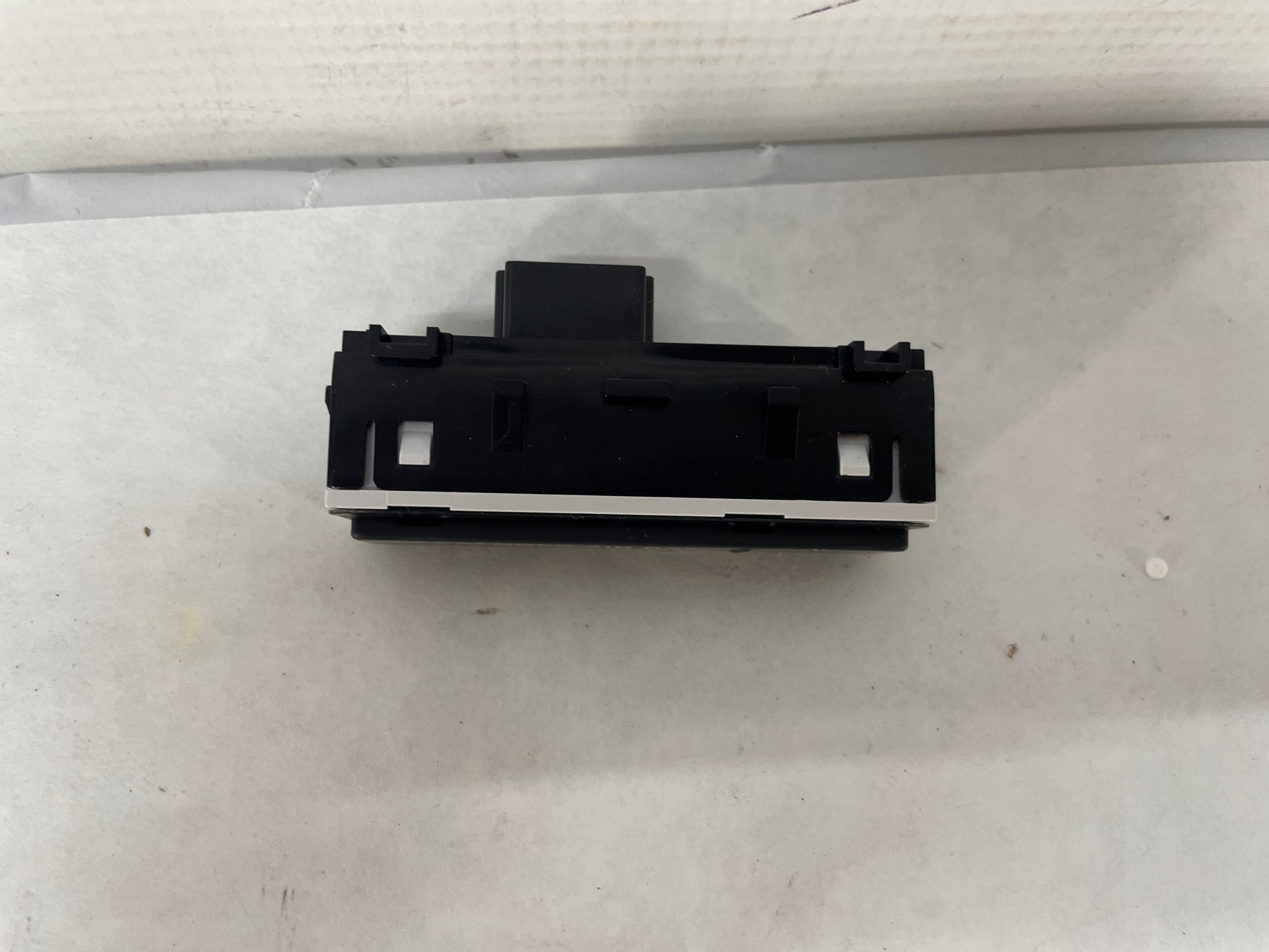 2013 Chevy Camaro ZL1 Passenger Occupant Detection Indicator light OEM - Day's Parts Yard