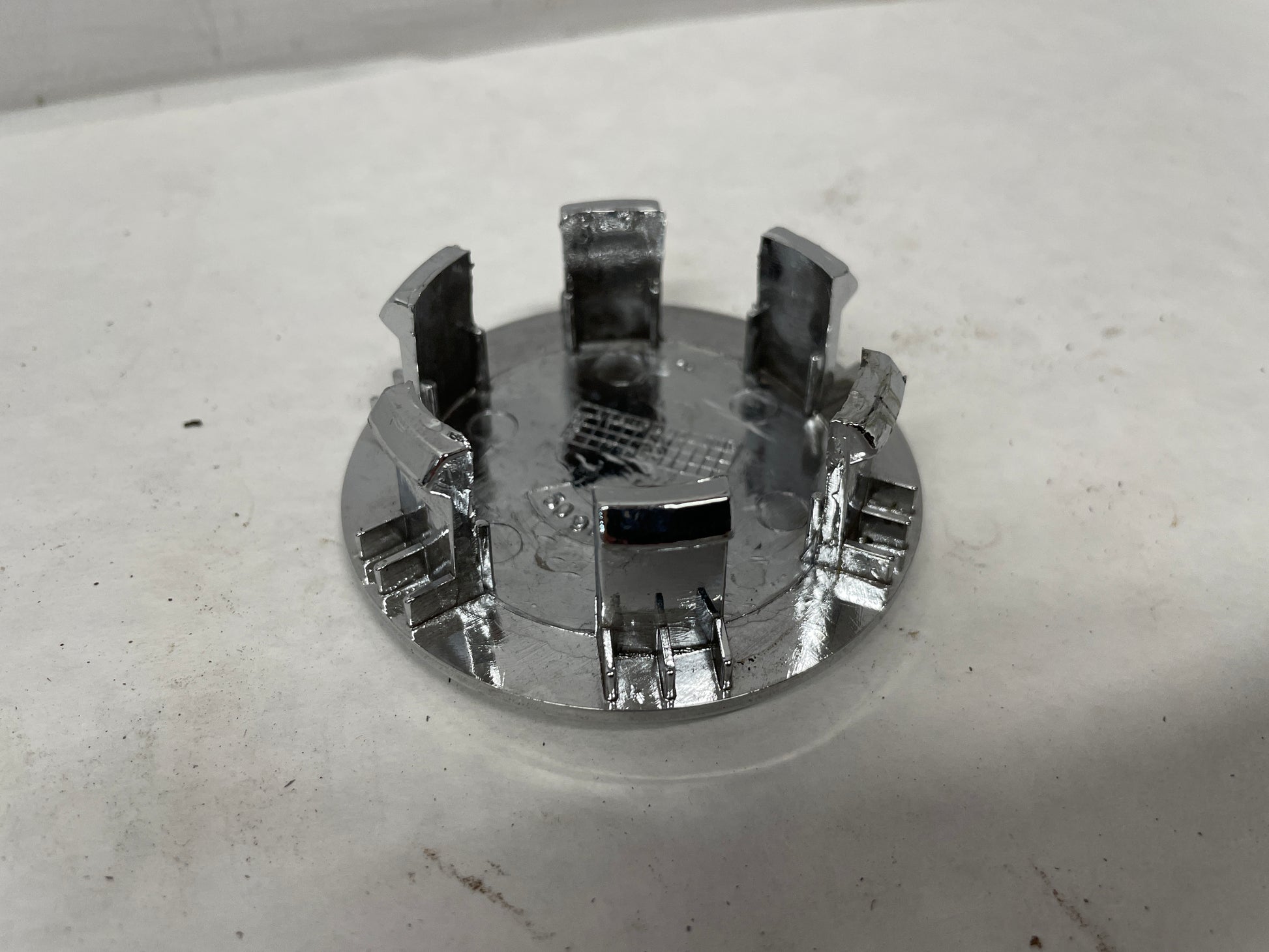 1999 Chevy C5 Corvette Wheel Center Cap OEM - Day's Parts Yard