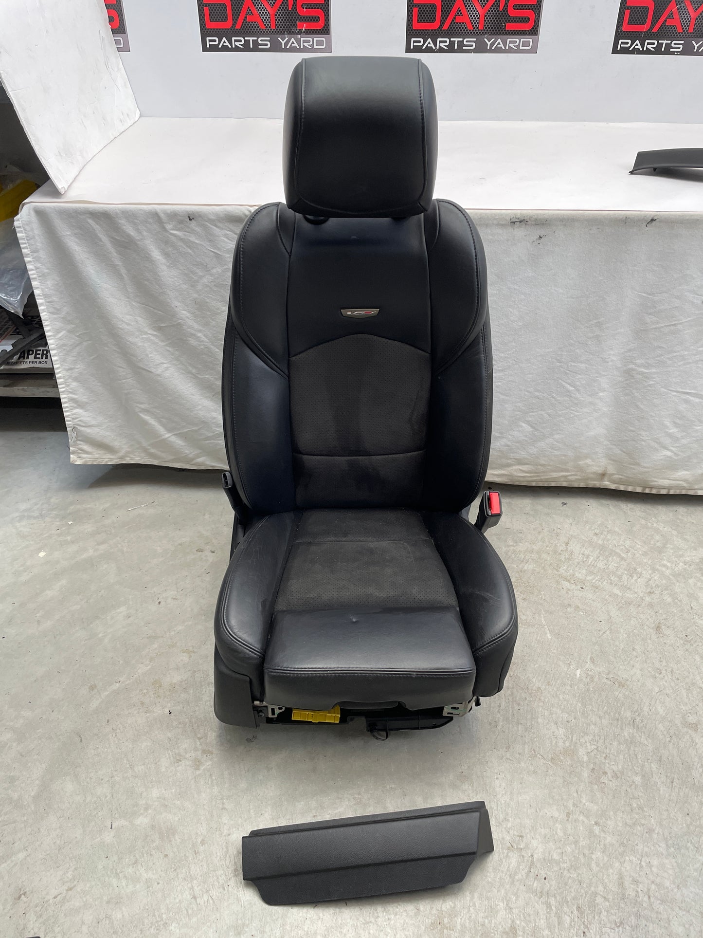 2018 Cadillac CTS-V Front Black Leather Suede Seats OEM