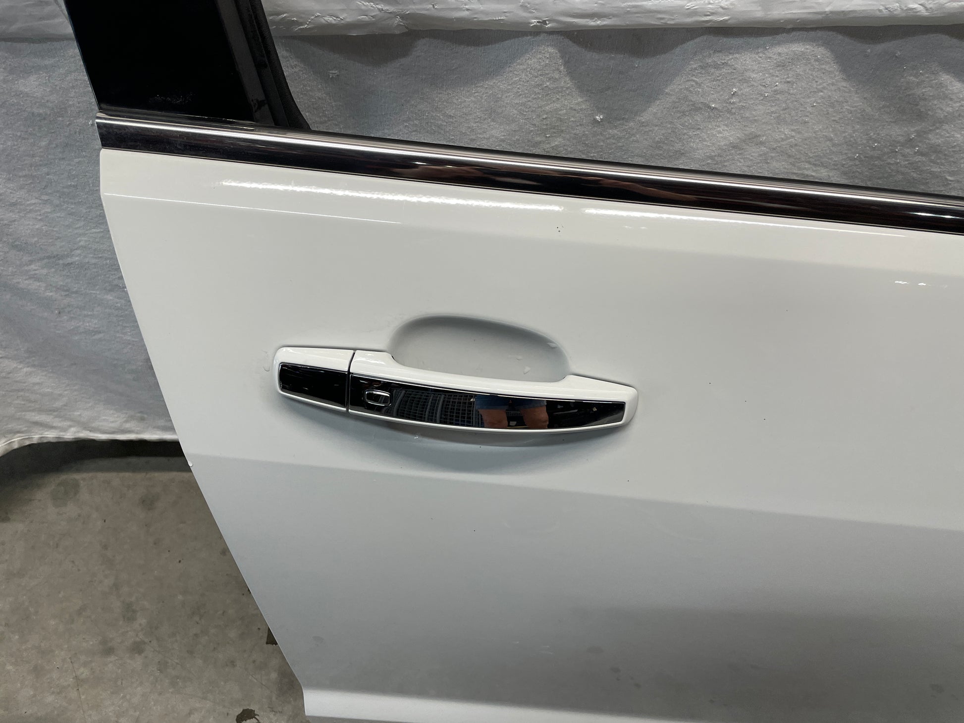 2014 Chevy SS Sedan RH Passenger Front Exterior Door OEM - Day's Parts Yard