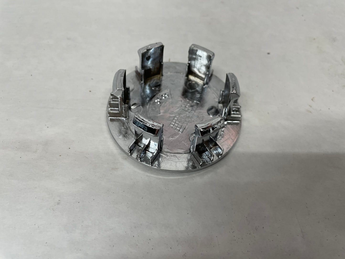 1999 Chevy C5 Corvette Wheel Center Cap - Day's Parts Yard