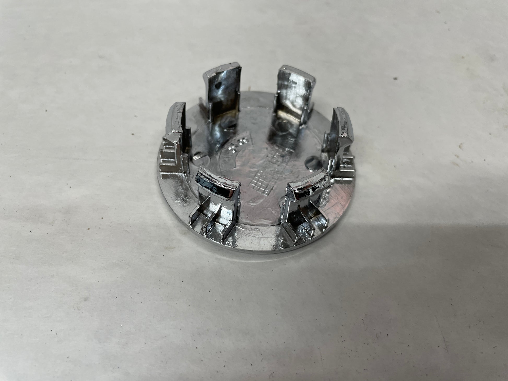 1999 Chevy C5 Corvette Wheel Center Cap - Day's Parts Yard