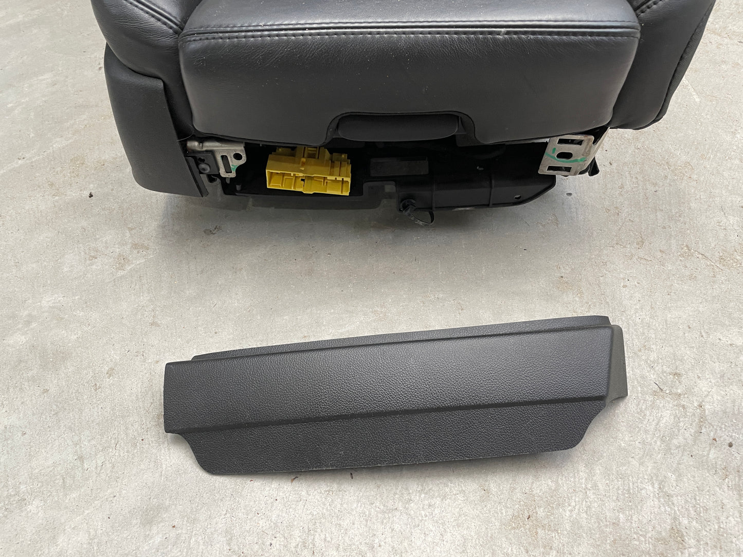 2018 Cadillac CTS-V Front Black Leather Suede Seats OEM