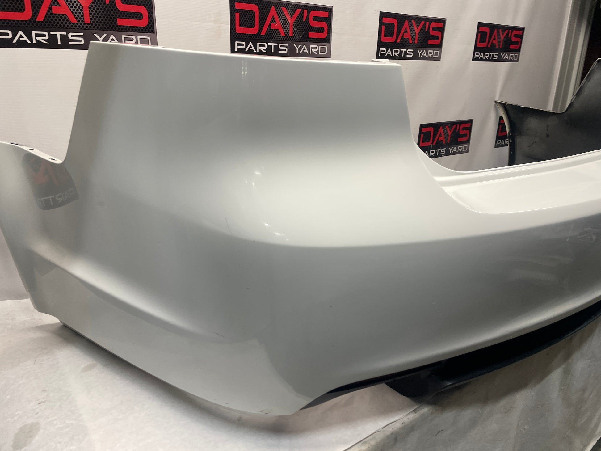 2008 Pontiac G8 Base Rear Bumper Cover Fascia White OEM - Day's Parts Yard