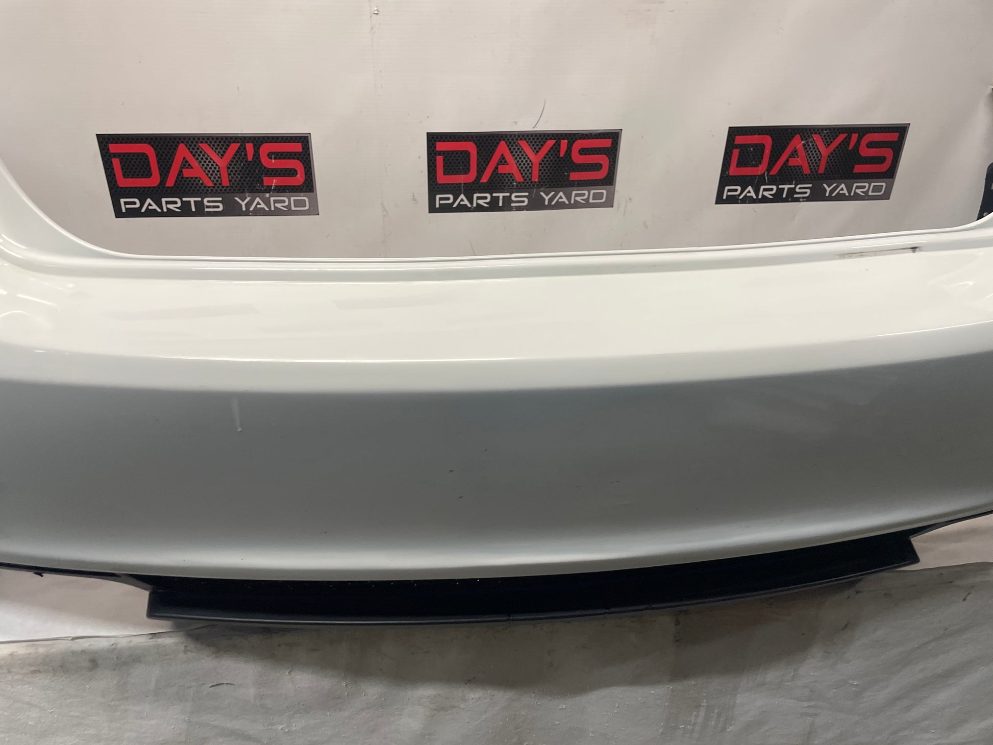 2008 Pontiac G8 Base Rear Bumper Cover Fascia White OEM - Day's Parts Yard