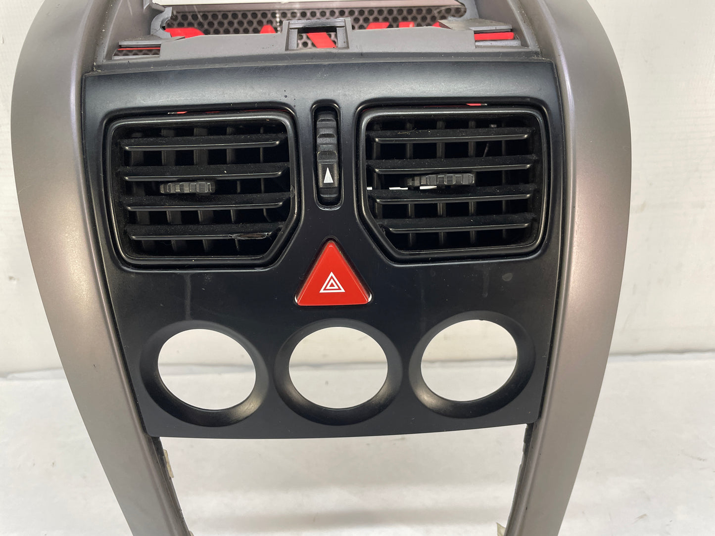 2005 Pontiac GTO Center Dash Radio HVAC Bezel Plate Panel Trim OEM DAMAGED