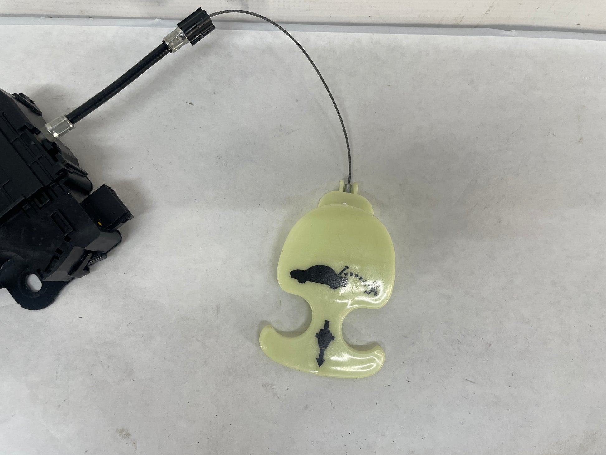 2013 Chevy Camaro ZL1 Rear Trunk Lock Lid Latch Actuator OEM - Day's Parts Yard