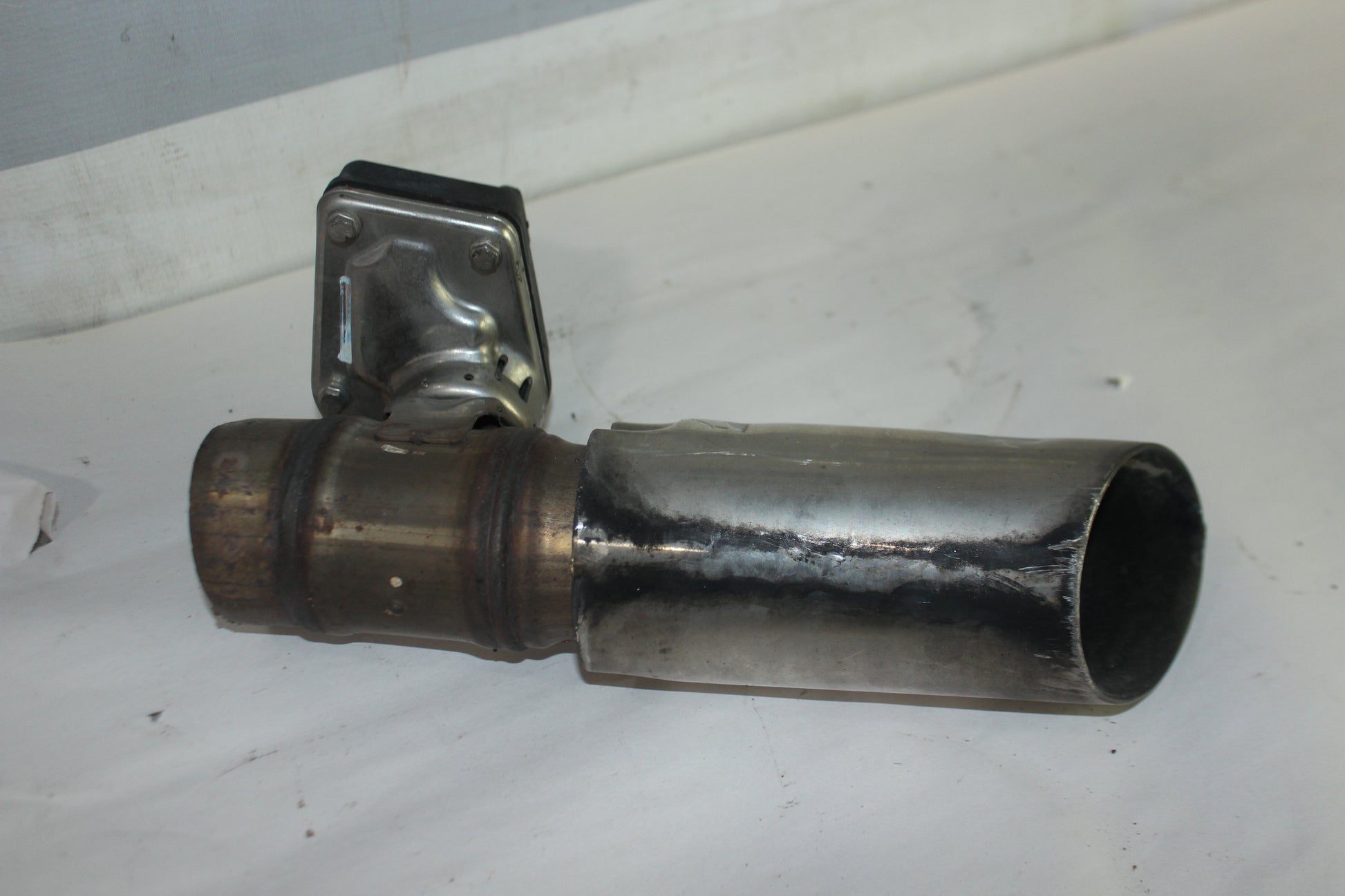 2017 Chevy SS Sedan NPP Active Mode Muffler Tip & Actuator OEM - Day's Parts Yard
