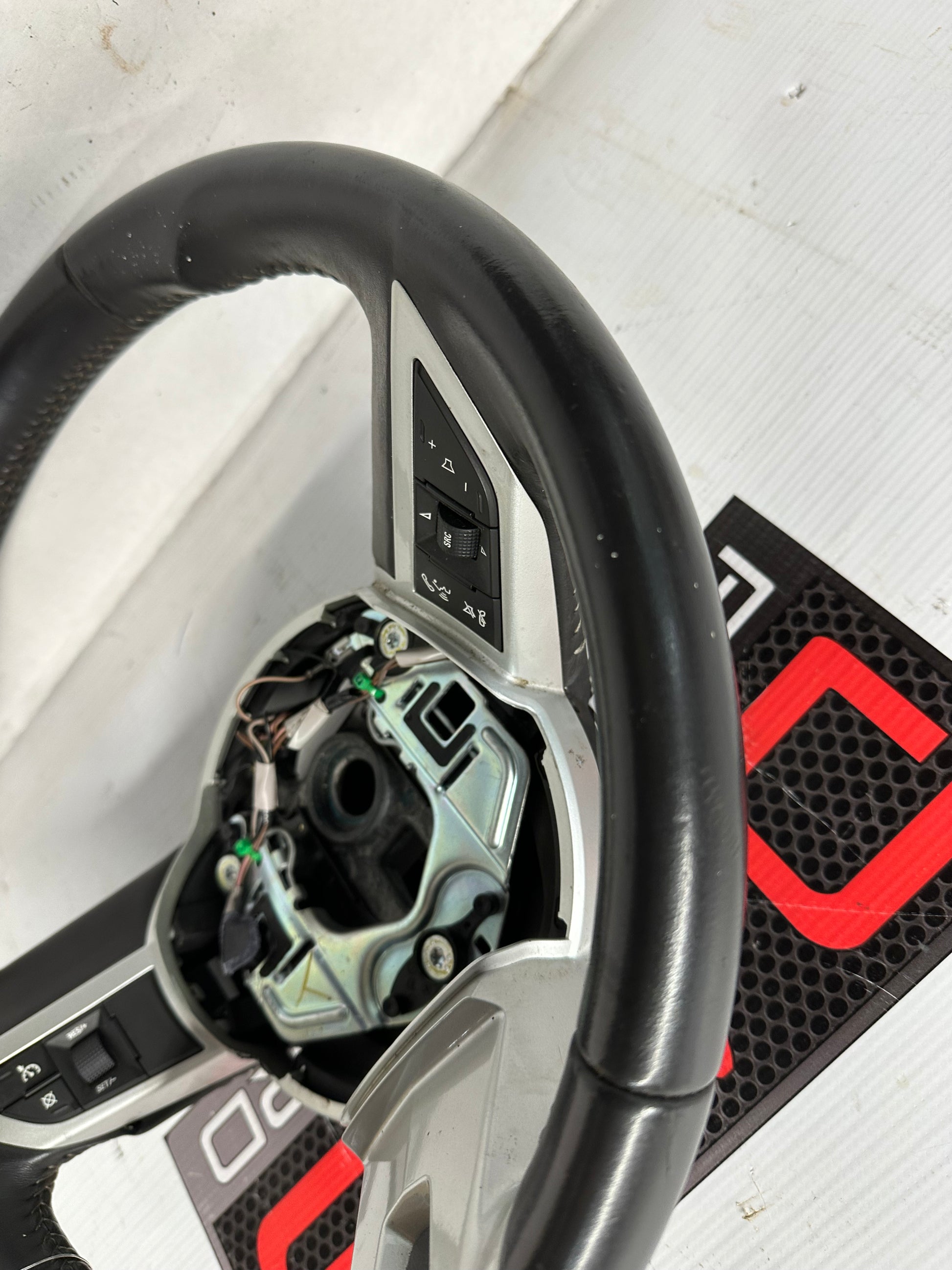 2010 Chevy Camaro SS Steering Wheel OEM - Day's Parts Yard