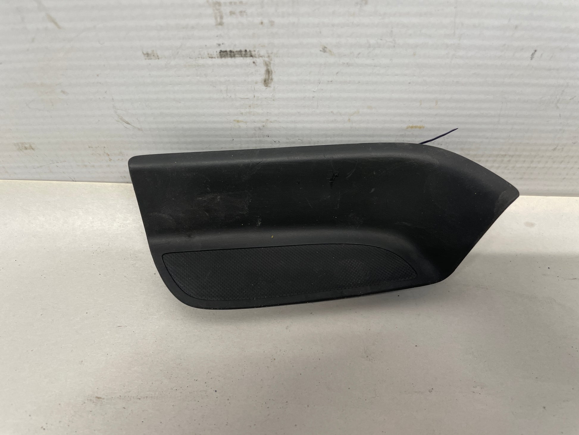 2014 Chevy SS Sedan LH Driver Rear Door Panel Pull Rubber Insert OEM - Day's Parts Yard