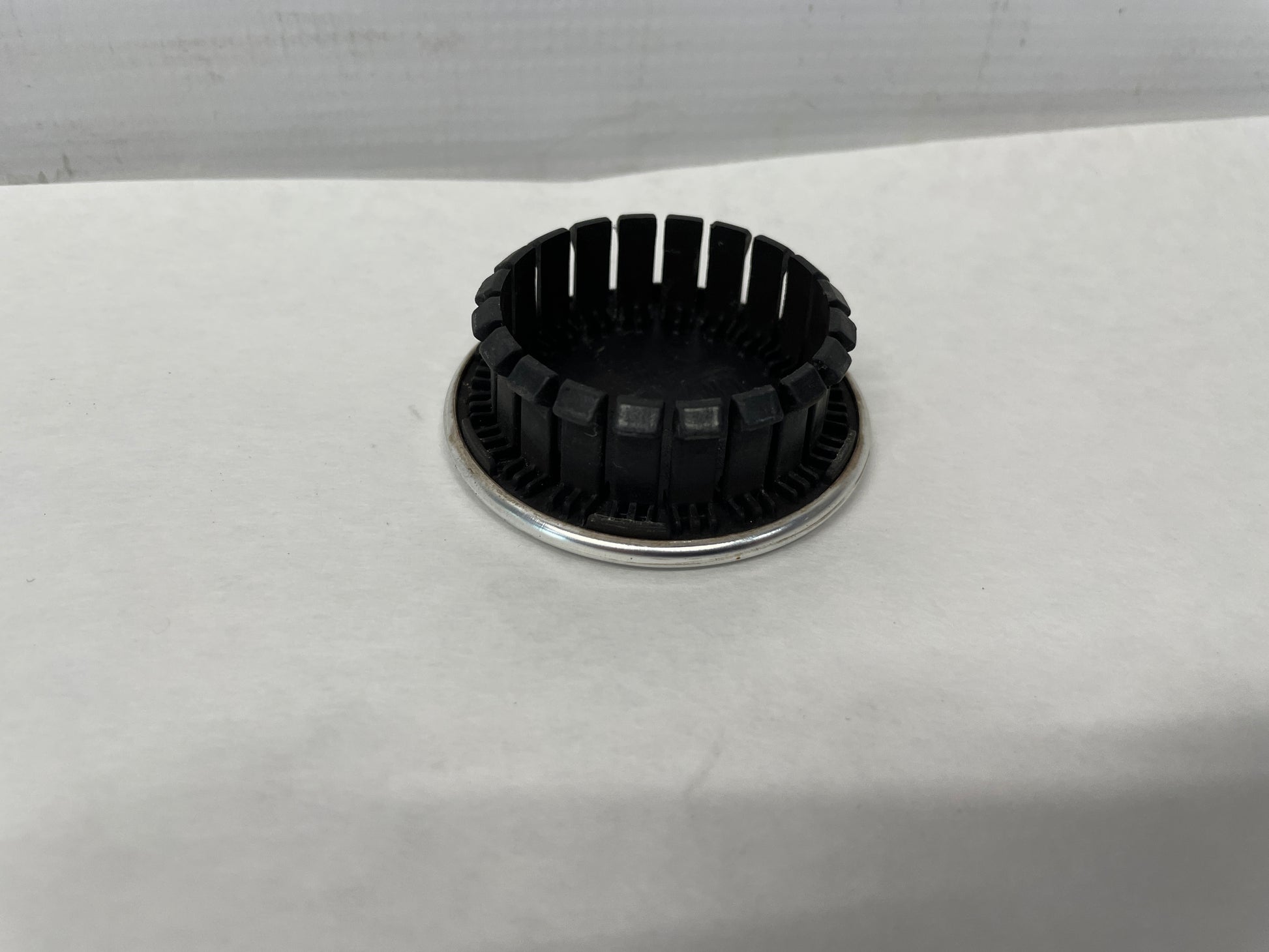 2014 Chevrolet SS Sedan Wheel Center Cap OEM 92263883 - Day's Parts Yard