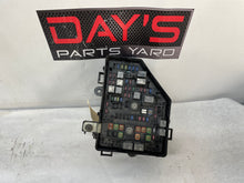 2013 Chevy Caprice PPV Engine Bay Fuse Relay Box Block OEM