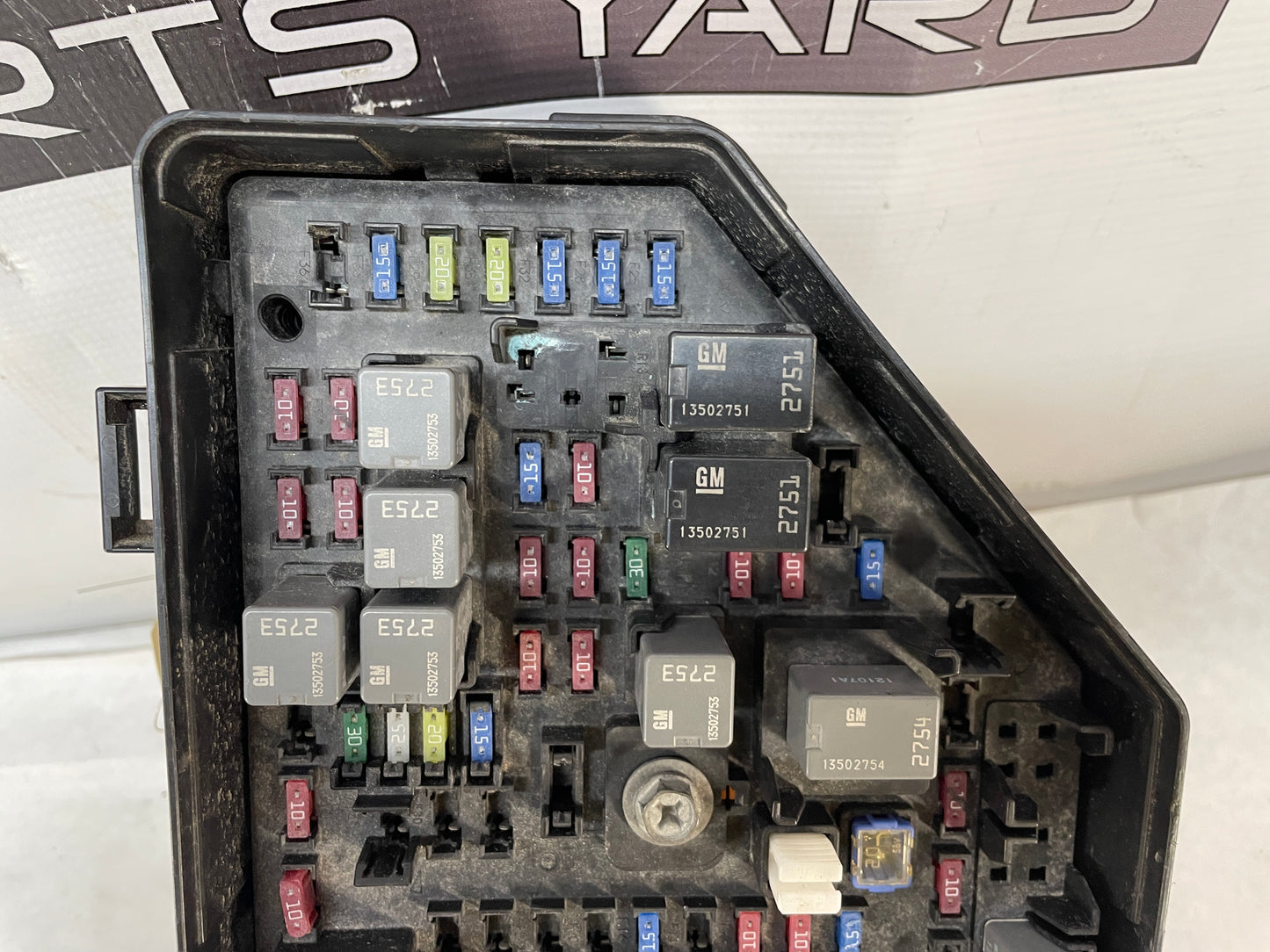 2013 Chevy Caprice PPV Engine Bay Fuse Relay Box Block OEM