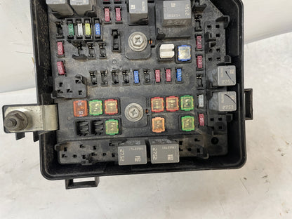 2013 Chevy Caprice PPV Engine Bay Fuse Relay Box Block OEM