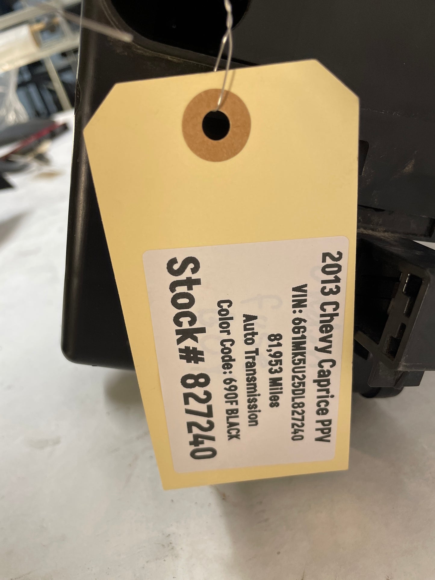 2013 Chevy Caprice PPV Engine Bay Fuse Relay Box Block OEM