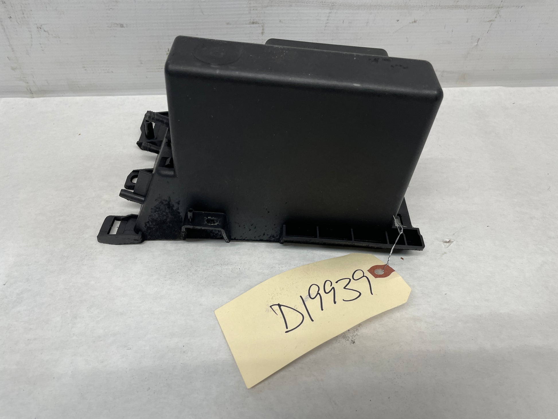 2014 Cadillac CTS-V Center Console Inner Storage Cubby Compartment Tray OEM - Day's Parts Yard
