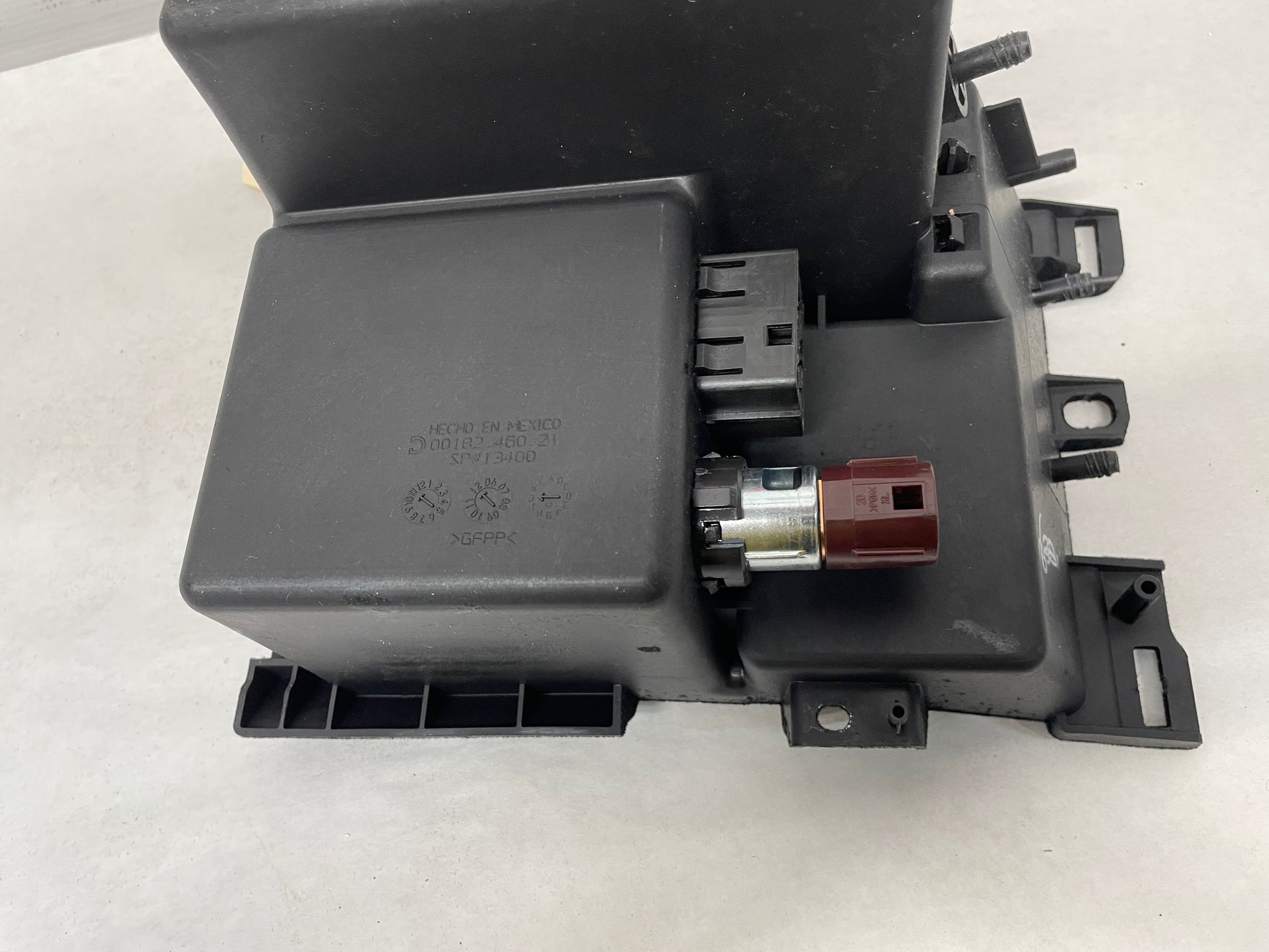 2014 Cadillac CTS-V Center Console Inner Storage Cubby Compartment Tray OEM - Day's Parts Yard