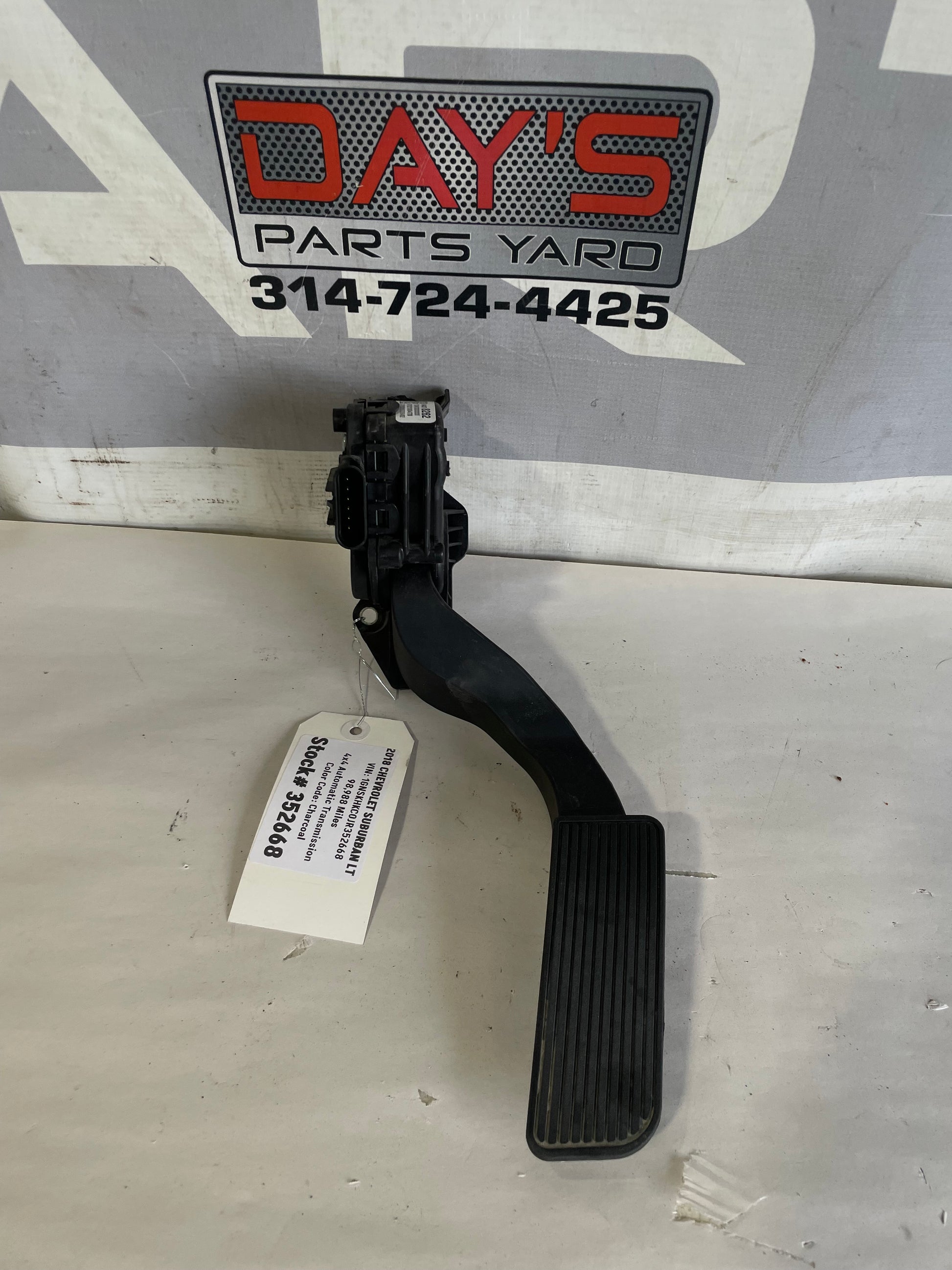 2018 Chevy Suburban LT Accelerator Gas Pedal OEM - Day's Parts Yard