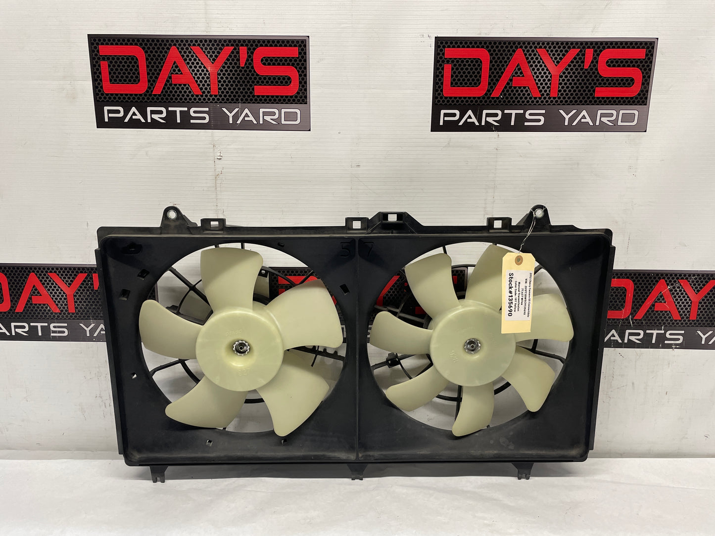2012 Chevy Camaro SS Dual Radiator Cooling Fans Assembly OEM - Day's Parts Yard