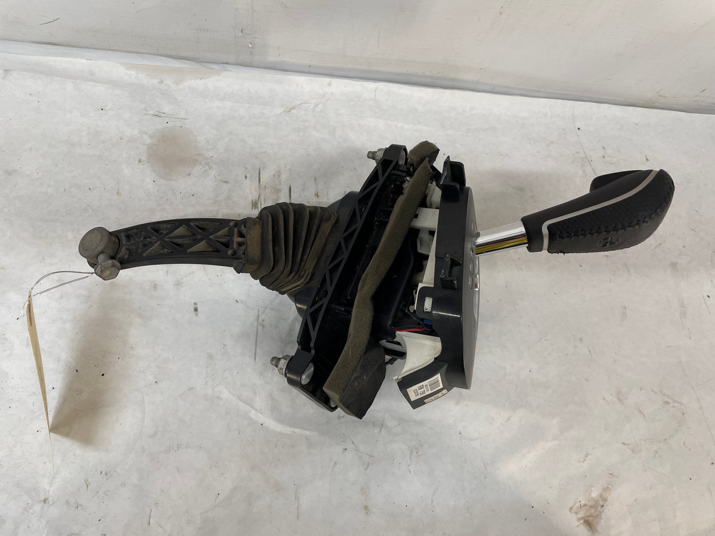 2013 Chevy Caprice PPV Automatic Gear Selector Shifter Assembly OEM