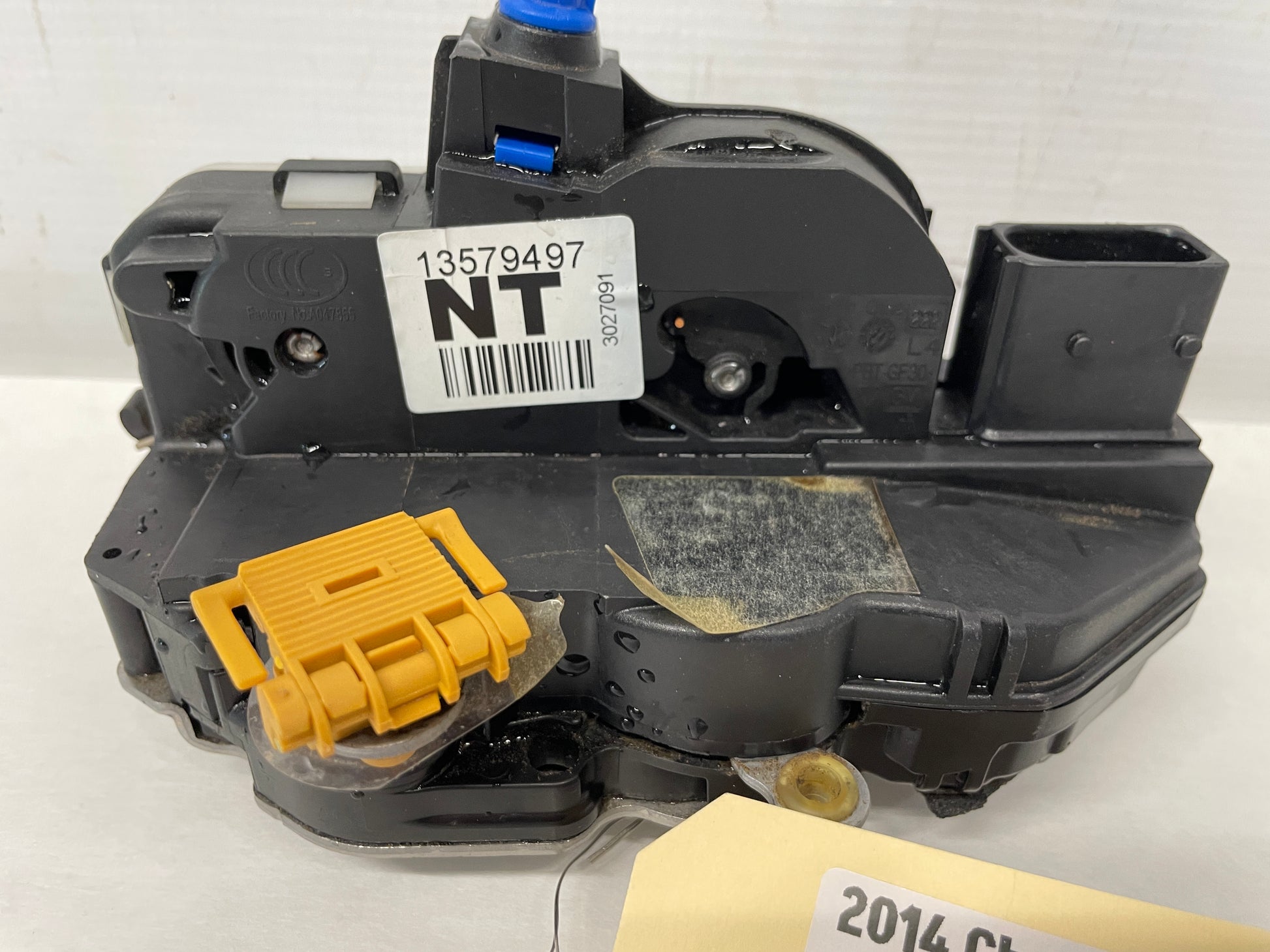 2014 Chevy SS Sedan LH Driver Front Door Lock Actuator OEM - Day's Parts Yard