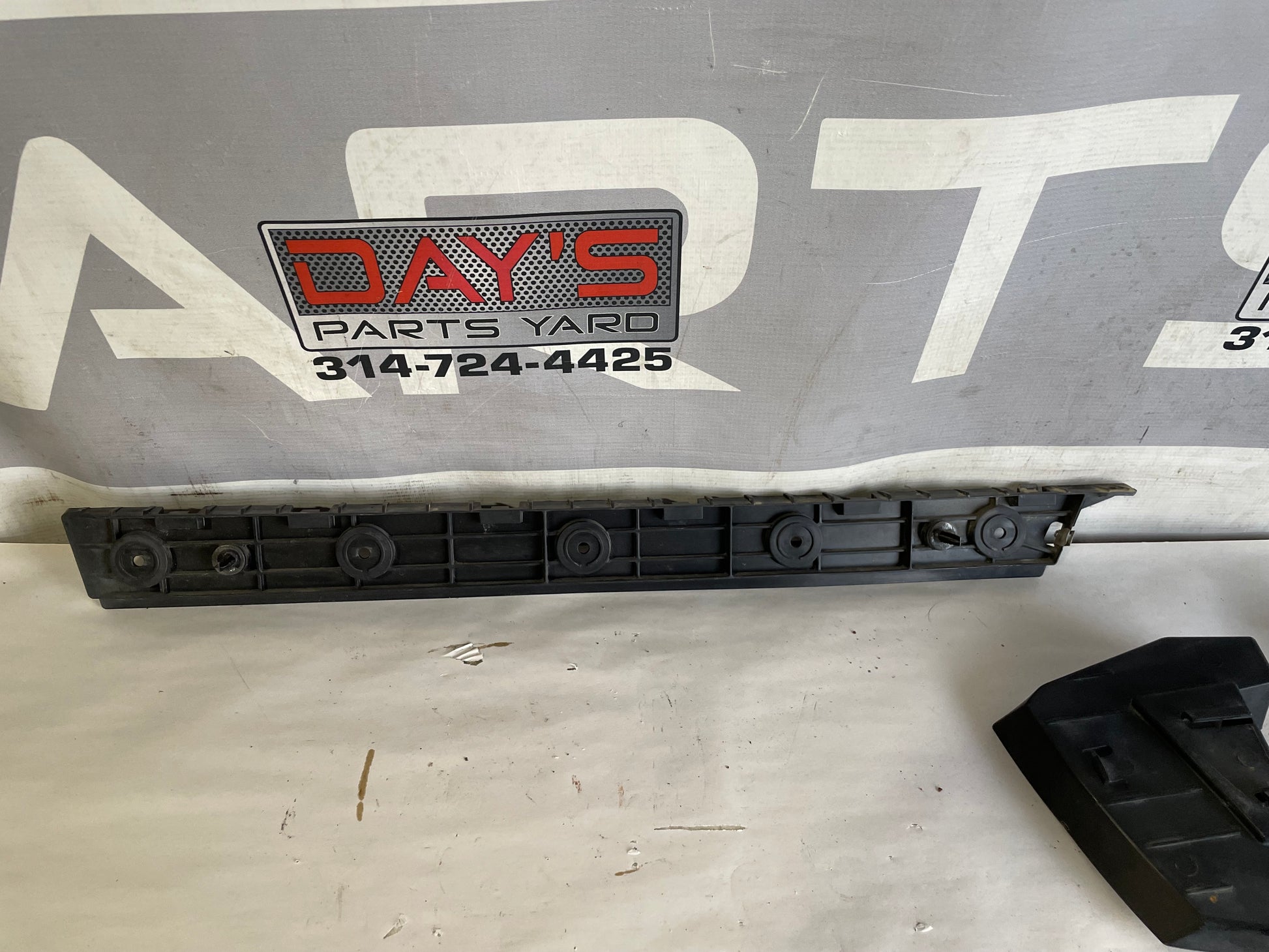 2018 Chevy Suburban LT Rear Bumper Side Bracket OEM - Day's Parts Yard