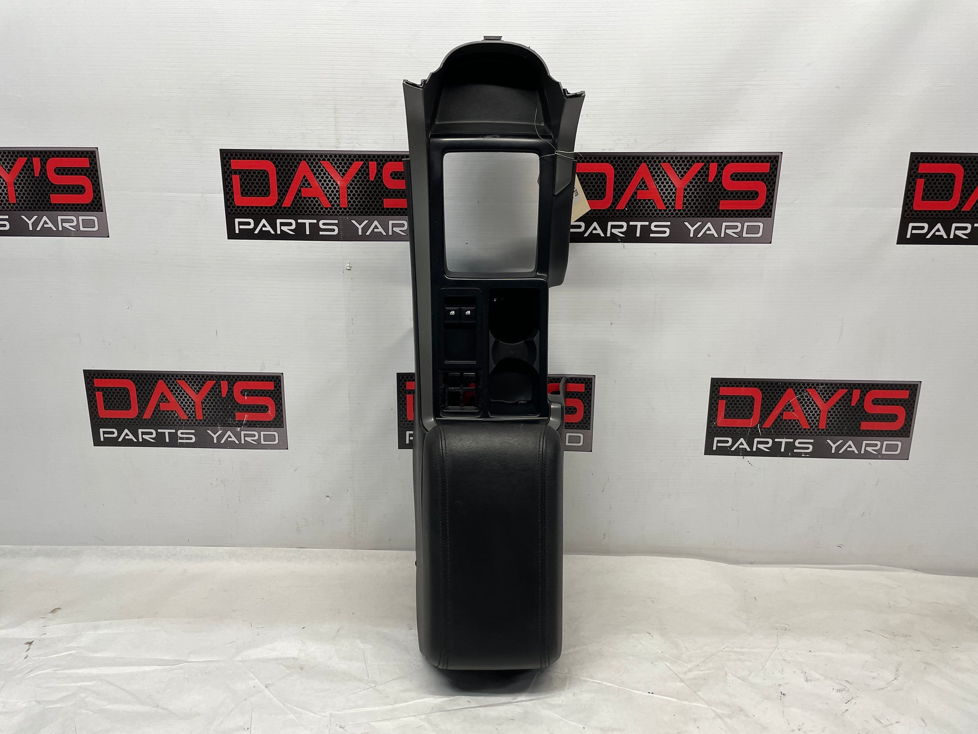 2005 Pontiac GTO Center Console Arm Rest OEM - Day's Parts Yard