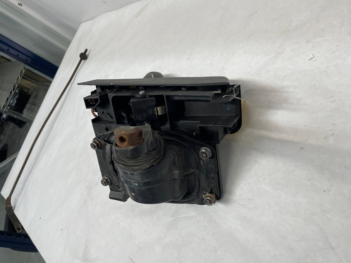 2012 Chevy Caprice PPV Automatic Transmission Shifter Gear Selector OEM