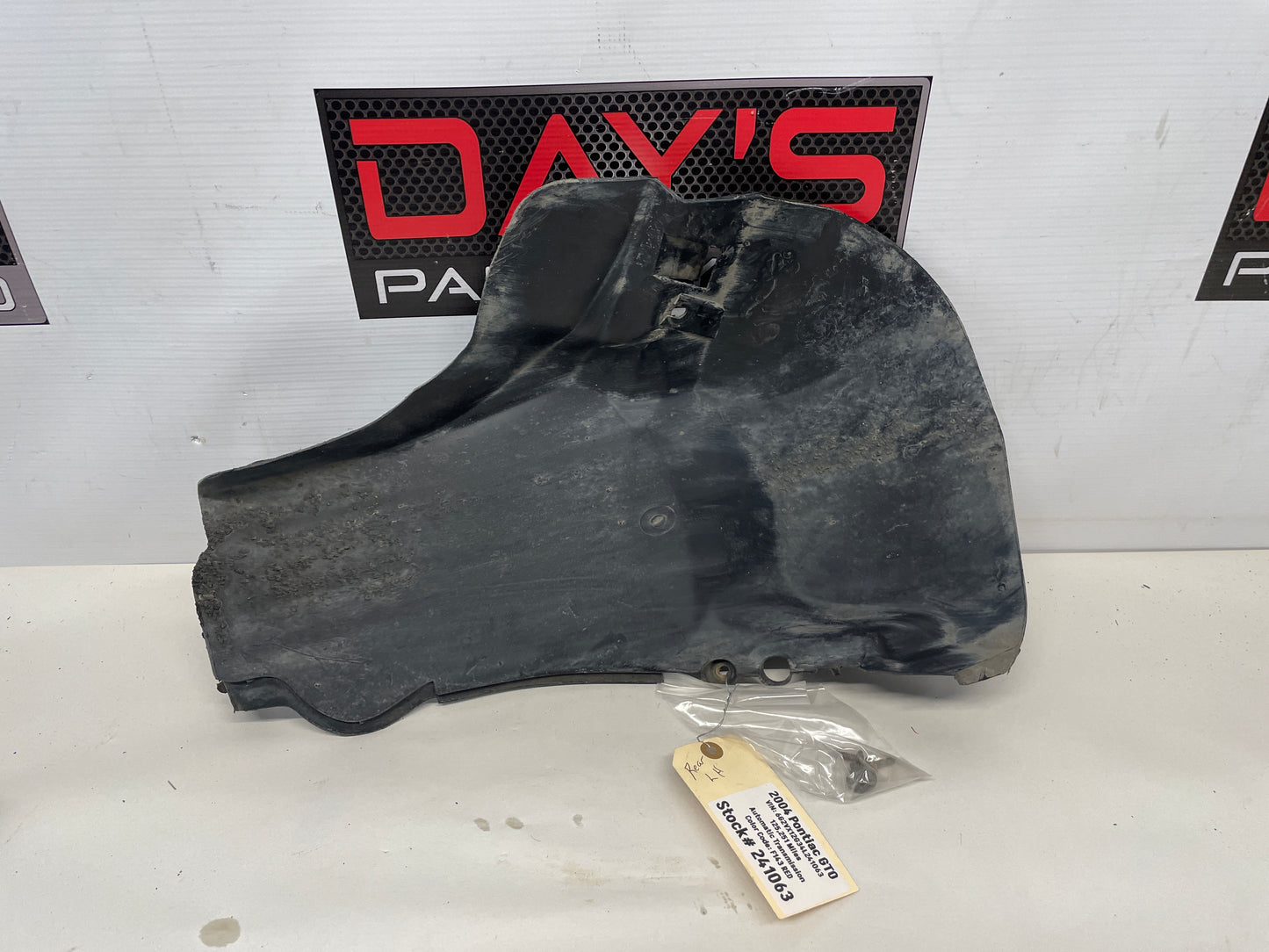 2004 Pontiac GTO Rear LH Driver Wheel Well Liner OEM - Day's Parts Yard