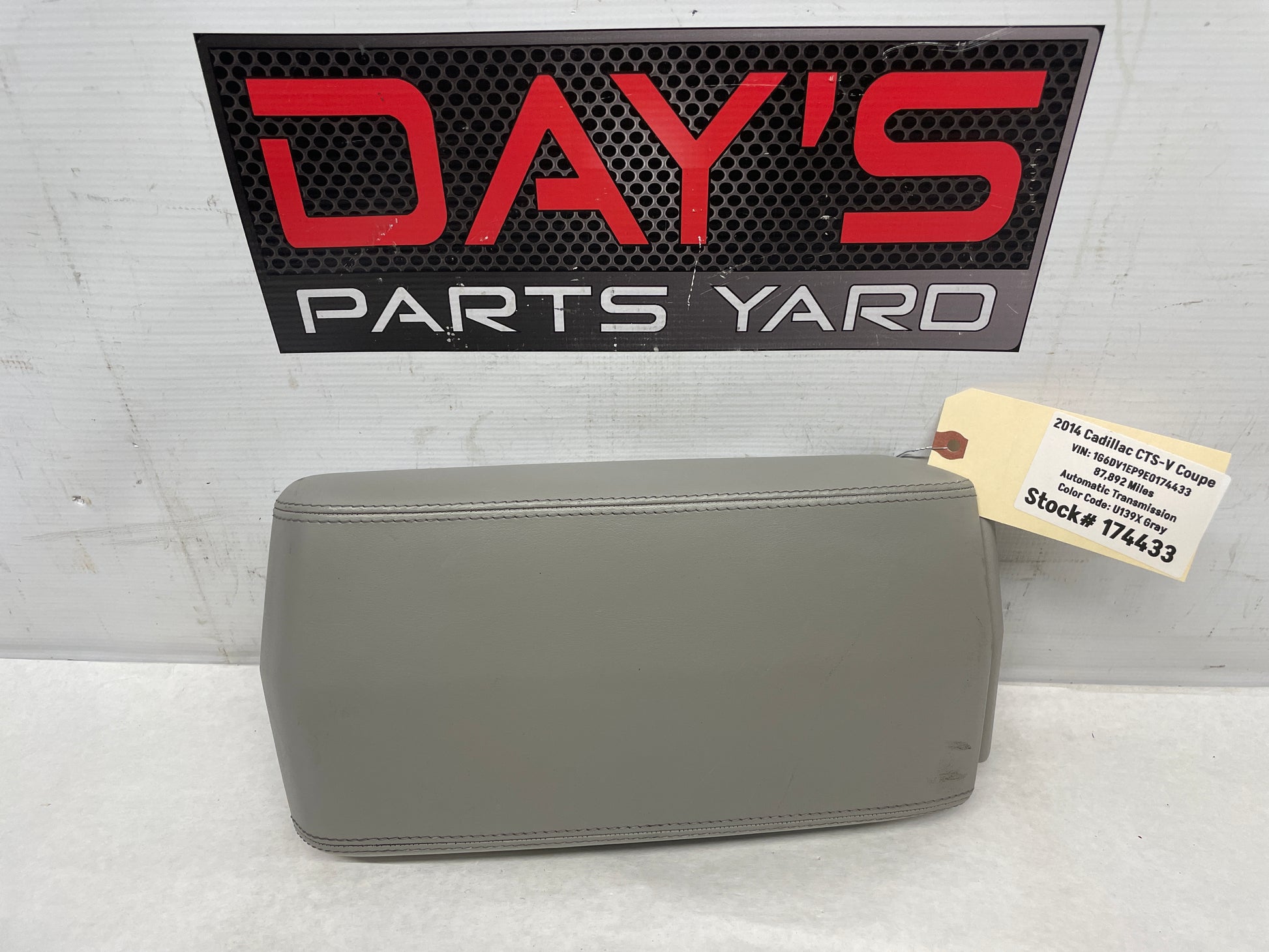 2014 Cadillac CTS-V Coupe Center Console Lid Titanium OEM - Day's Parts Yard