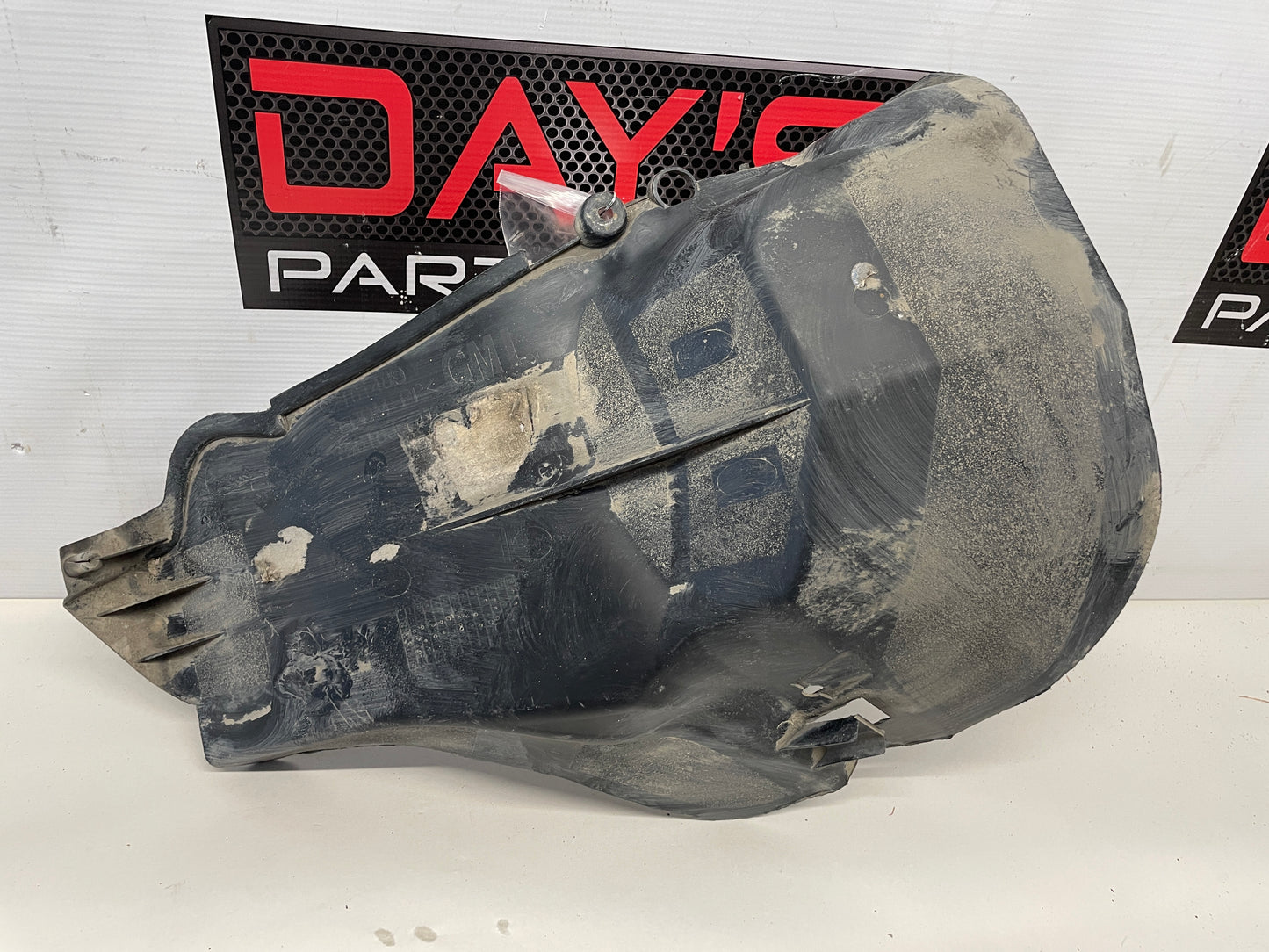 2004 Pontiac GTO Rear LH Driver Wheel Well Liner OEM - Day's Parts Yard